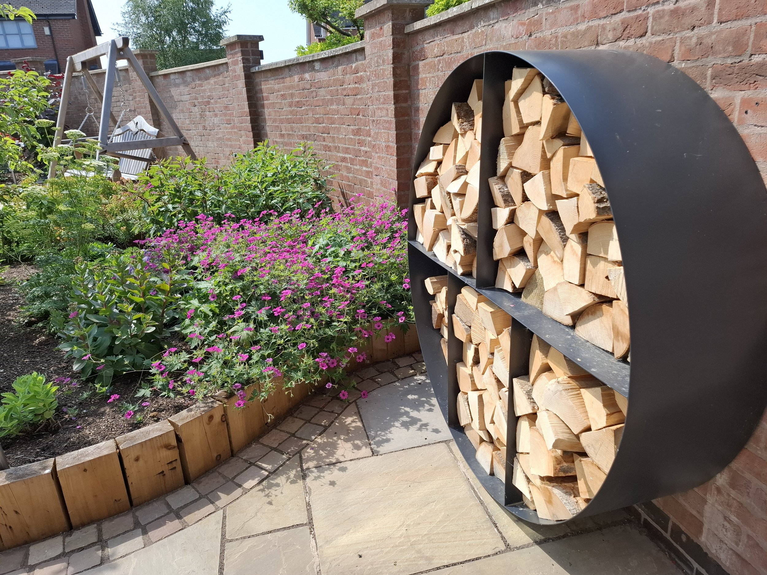 Contemporary Accessible Courtyard Design