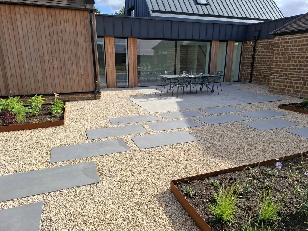 Contemporary Courtyard Garden