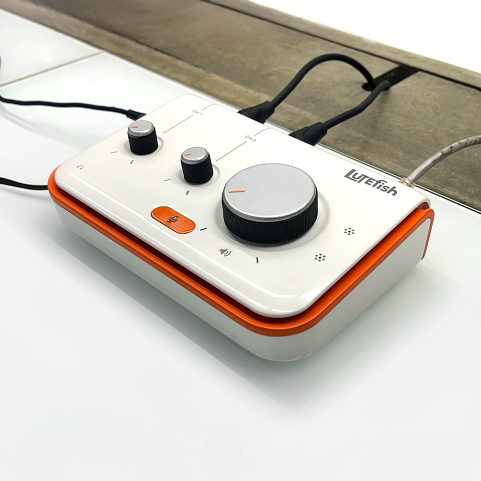 Elephant Design_Wenger Corporation_Lutefish_Product Innovation_Consumer Durable_Music collboration device_7B.png