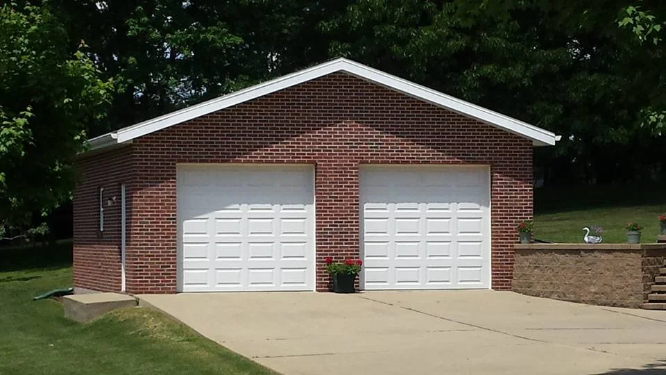 Brick Garage Build.jpg