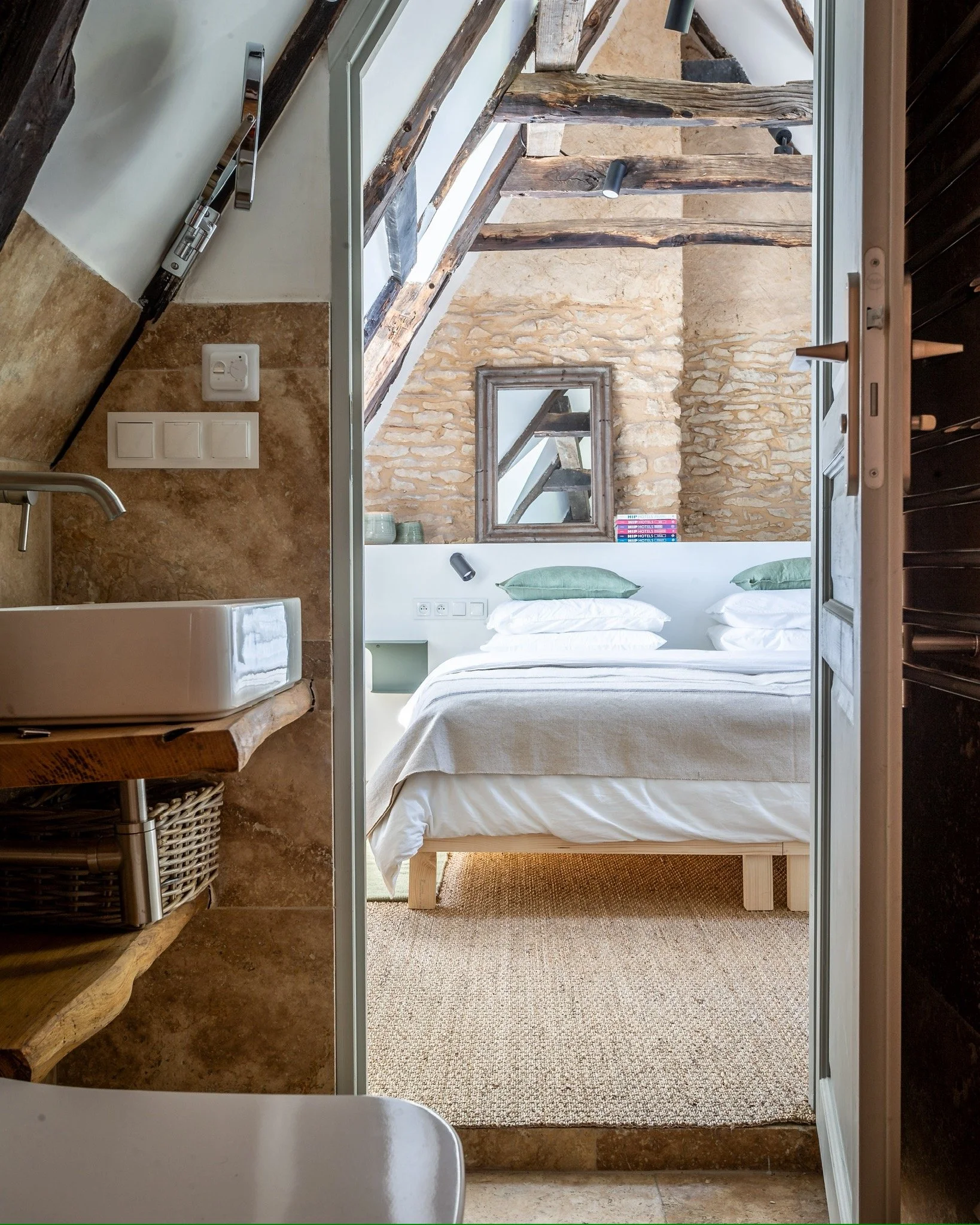 CHAMBARY - Bedrooms-26.jpeg