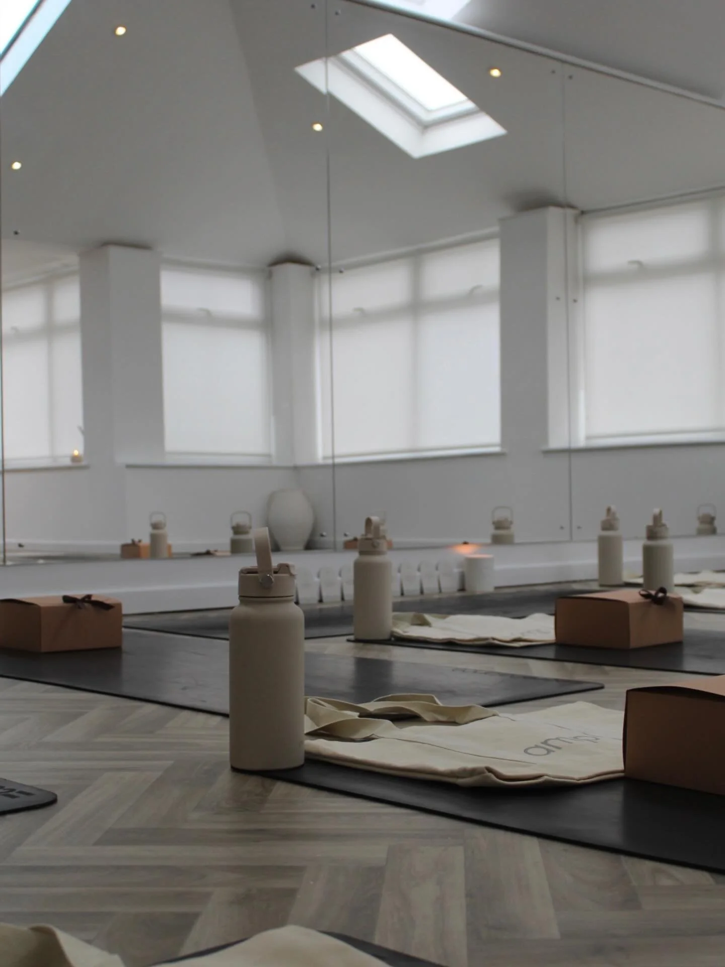 ERP wellness Sunday 
@eleanorrosepilates x @ampwellbeing 

We started February off in the most beautiful way enjoying a wholesome morning from start to finish. Check out what we got up to 🤍