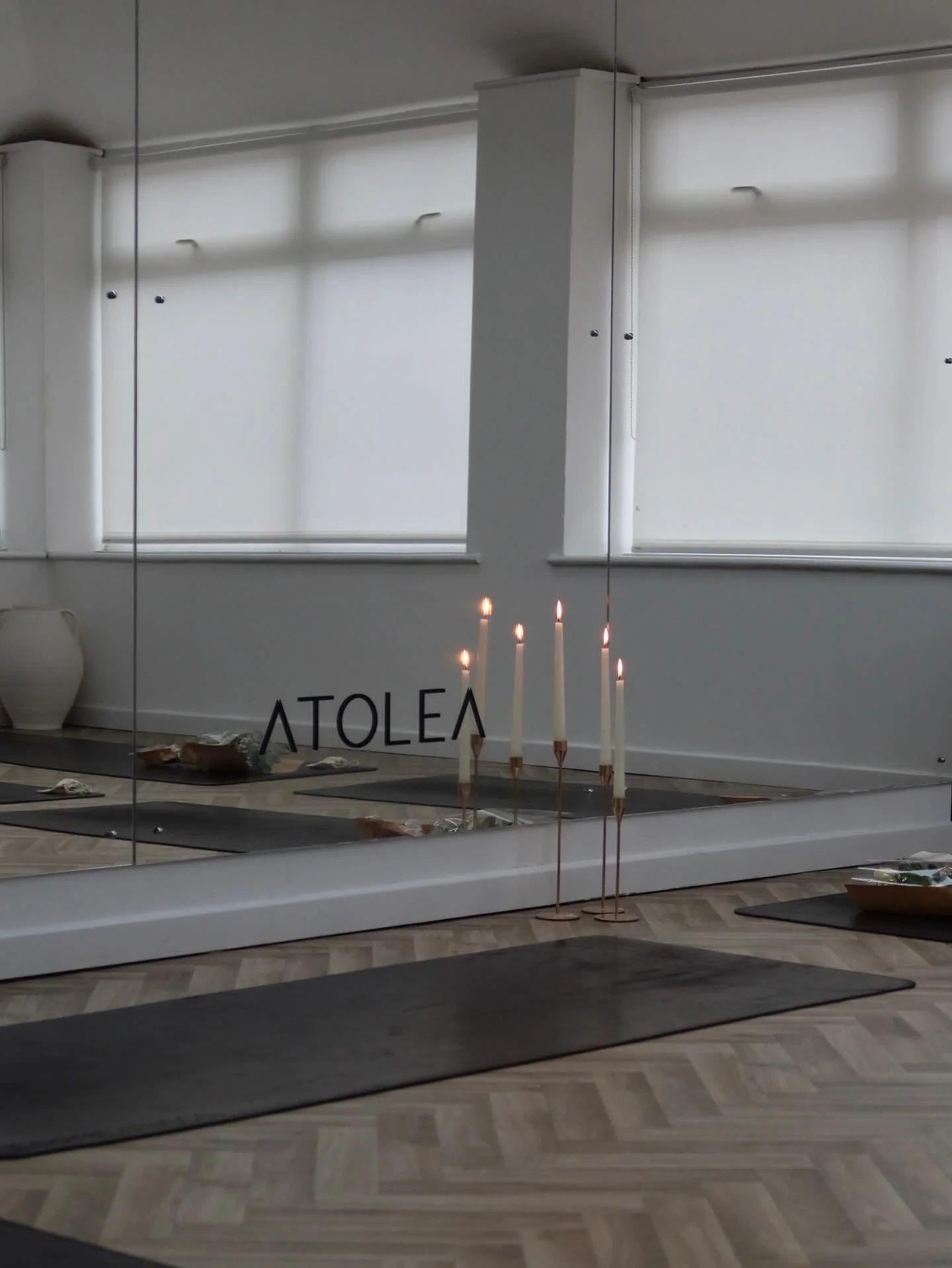 ERP x Atolea wellness Sunday 
@atoleajewelry 

A stunning morning of movement, nutrition, sound &amp; meditation &amp; the most beautiful bracelets @atoleajewelry 

✨ 🌊 🐚