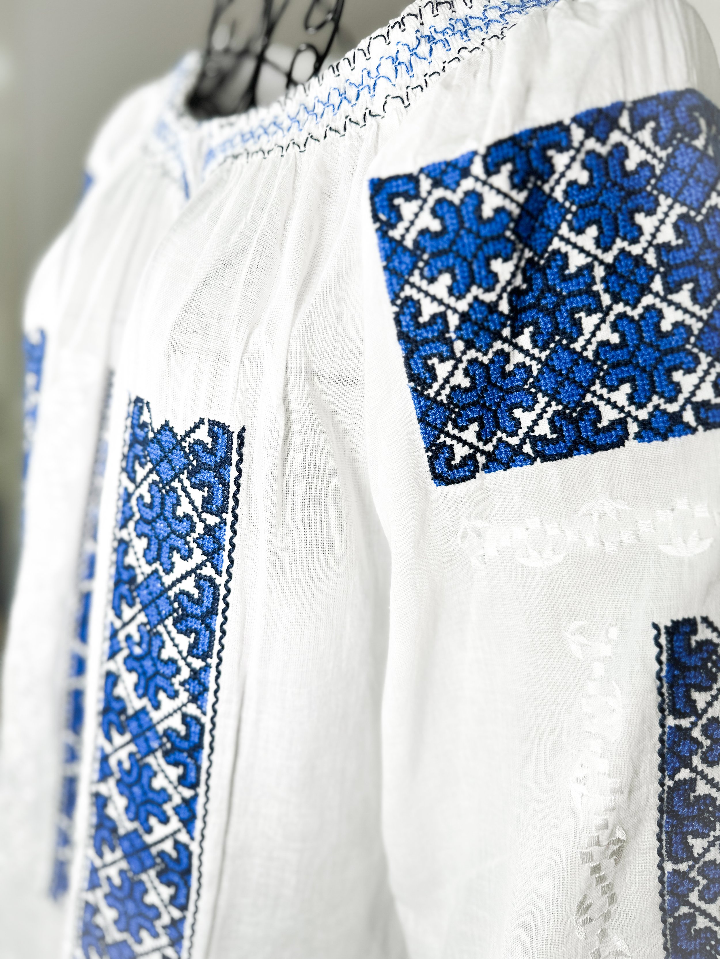 Traditional ladies blouse size L