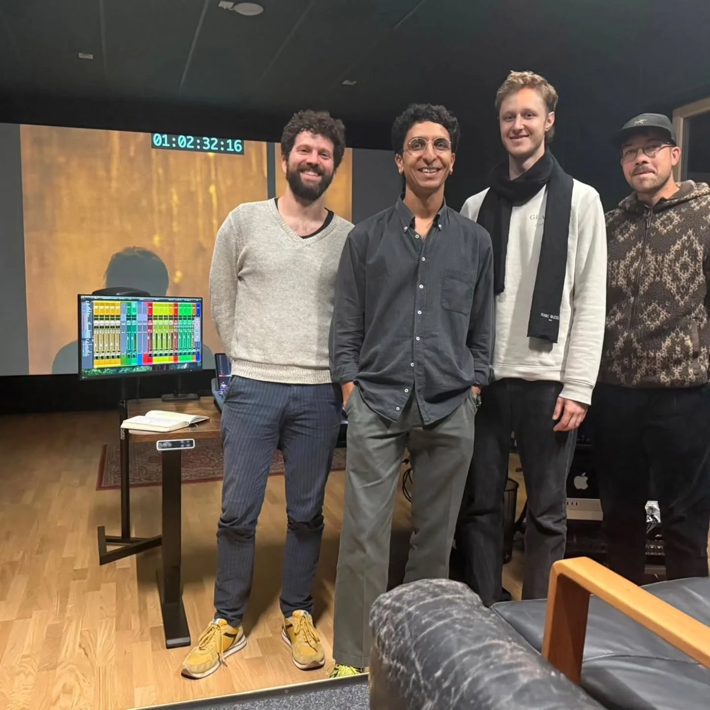 Keine Zangengeburt, sondern fulminanter Industriel&auml;rm f&uuml;r ... 

:

:

:

:

:

:

die Kinomischung von GRINFIE (Ital. Klaue / Zange). RSS war f&uuml;r die komplette Audio Post-Production zust&auml;ndig, also Tonschnitt, Sound Design und Mis