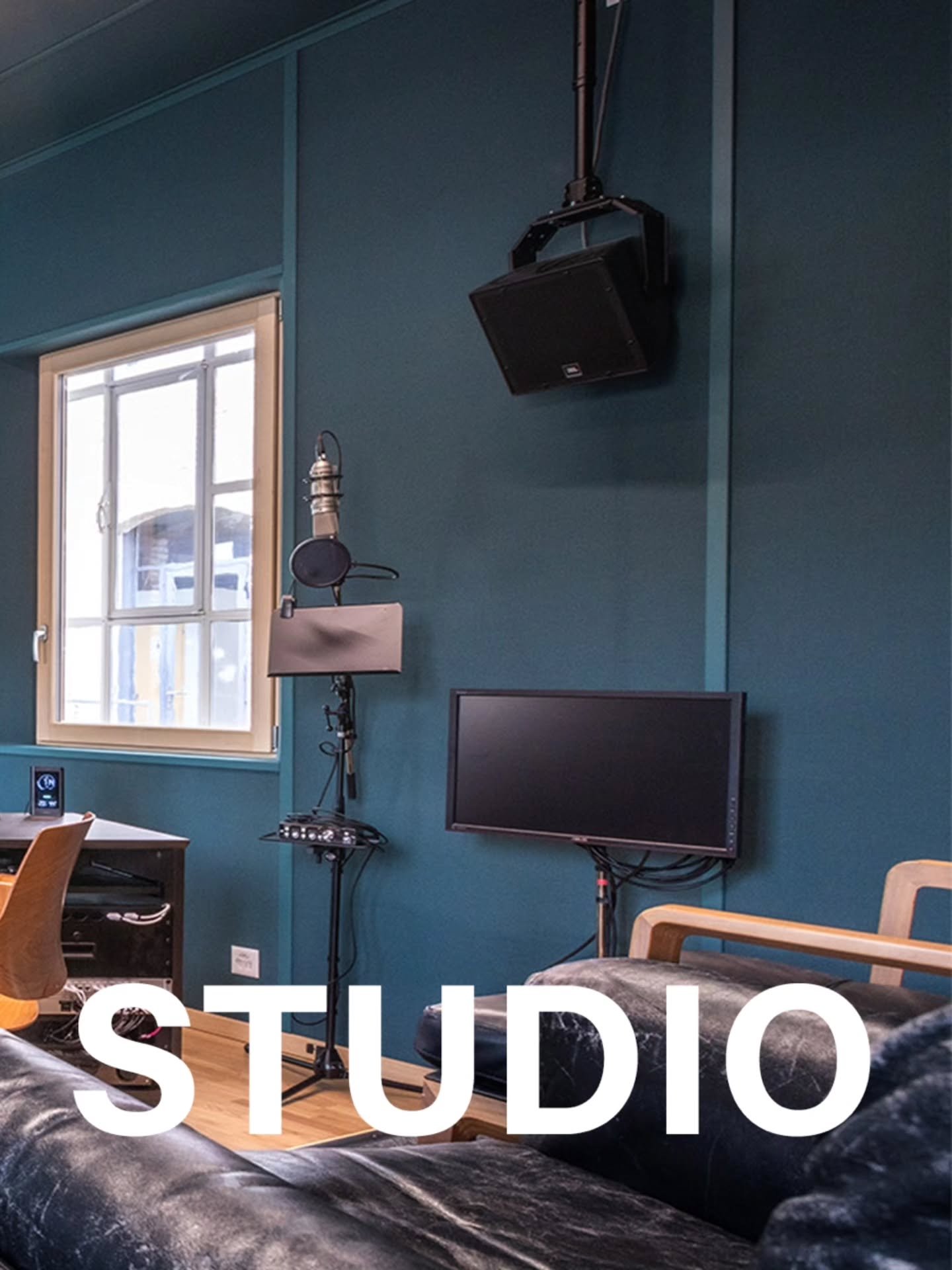 Welcome! We are River Sound Studio.
Located in the heart of Bern, Switzerland we provide an immersive audio post-production facility for film, TV and any sort of audio-visual production.

#rerecordingstudio #audiopostproduction #bernfilm #immersiveso