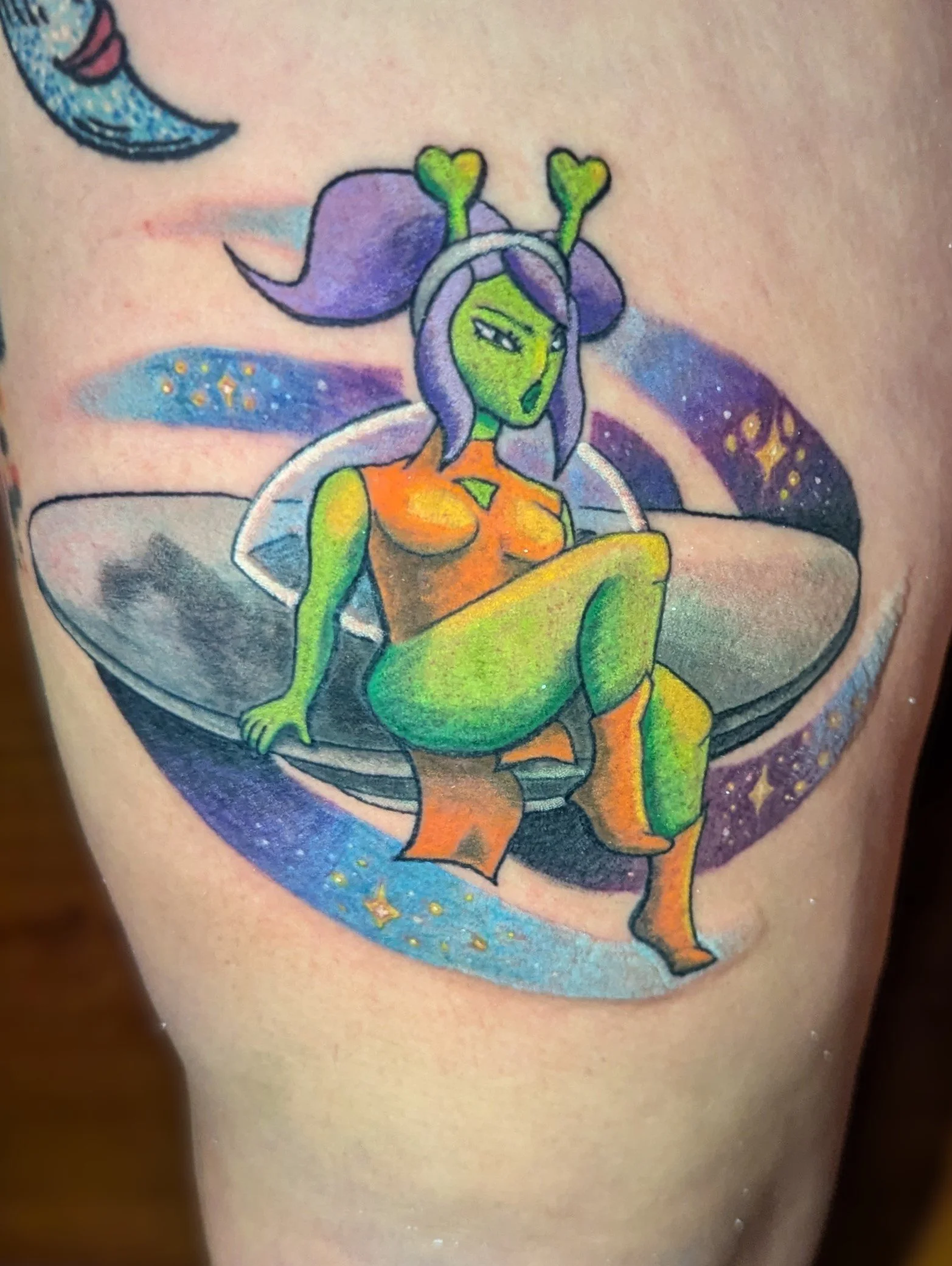 Alien_Pin_Up_Girl_Custom_Color__Tattoo_Kyle_Bernstein_Skies_Afire_Tattoo.jpg