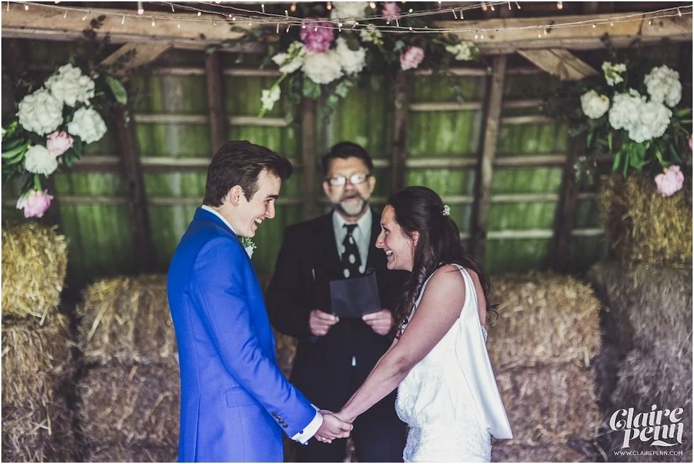 Creative,+rustic+North+Hidden+Farm+barn+wedding+in+Hungerford+Berkshire_0022.jpg