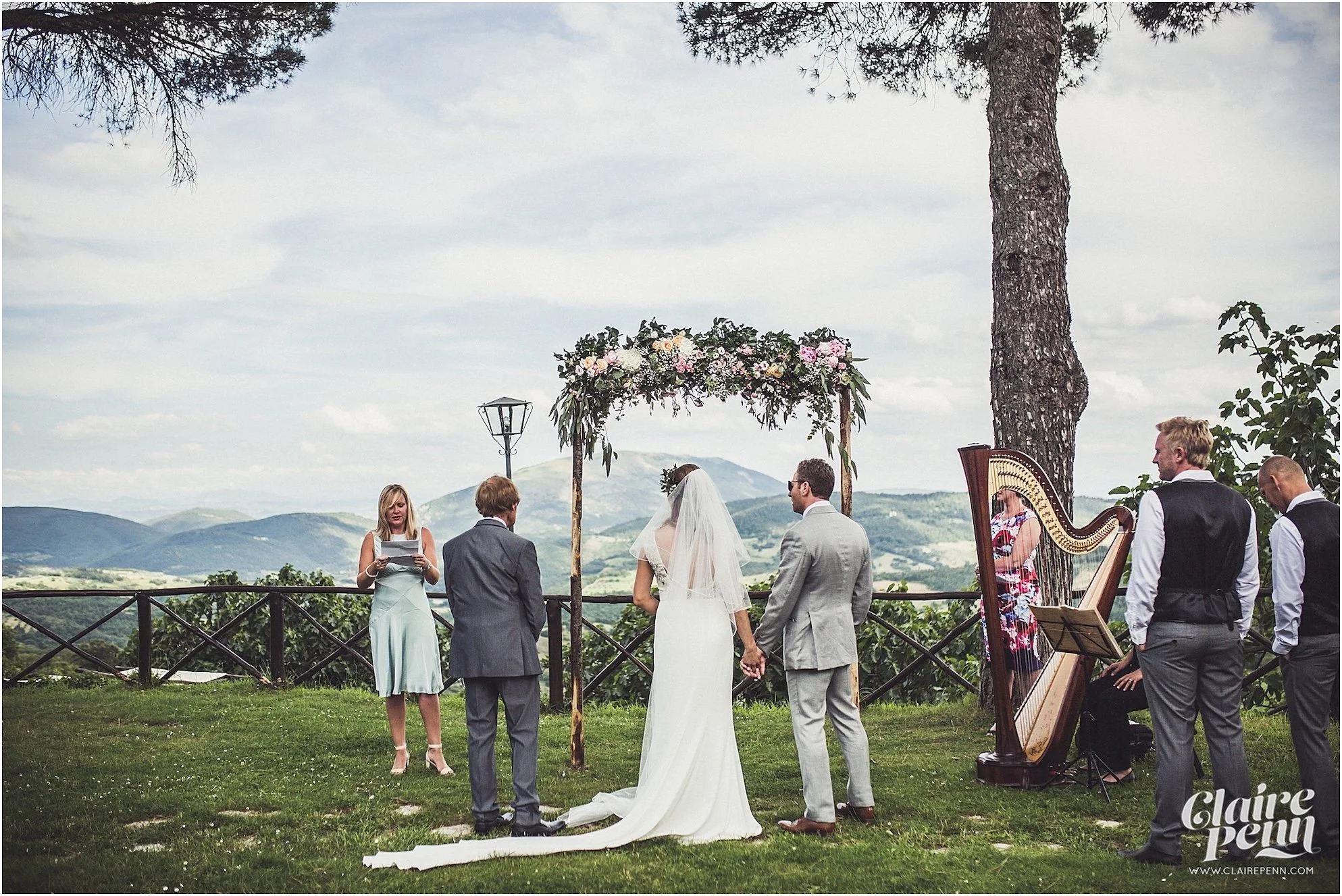 Tuscany+Umbria+villa+destination+wedding_0033.jpg