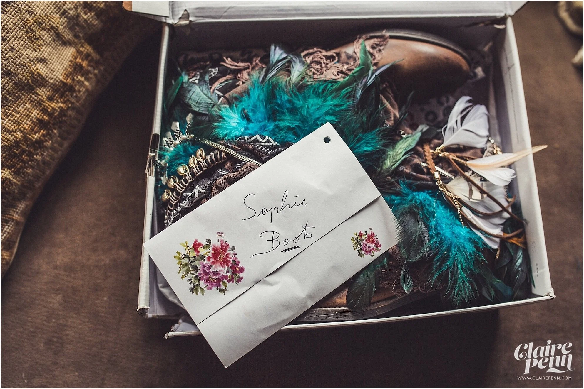 Tipi+festival+wedding+High+Billinghurst+Farm+Surrey_0005.jpg