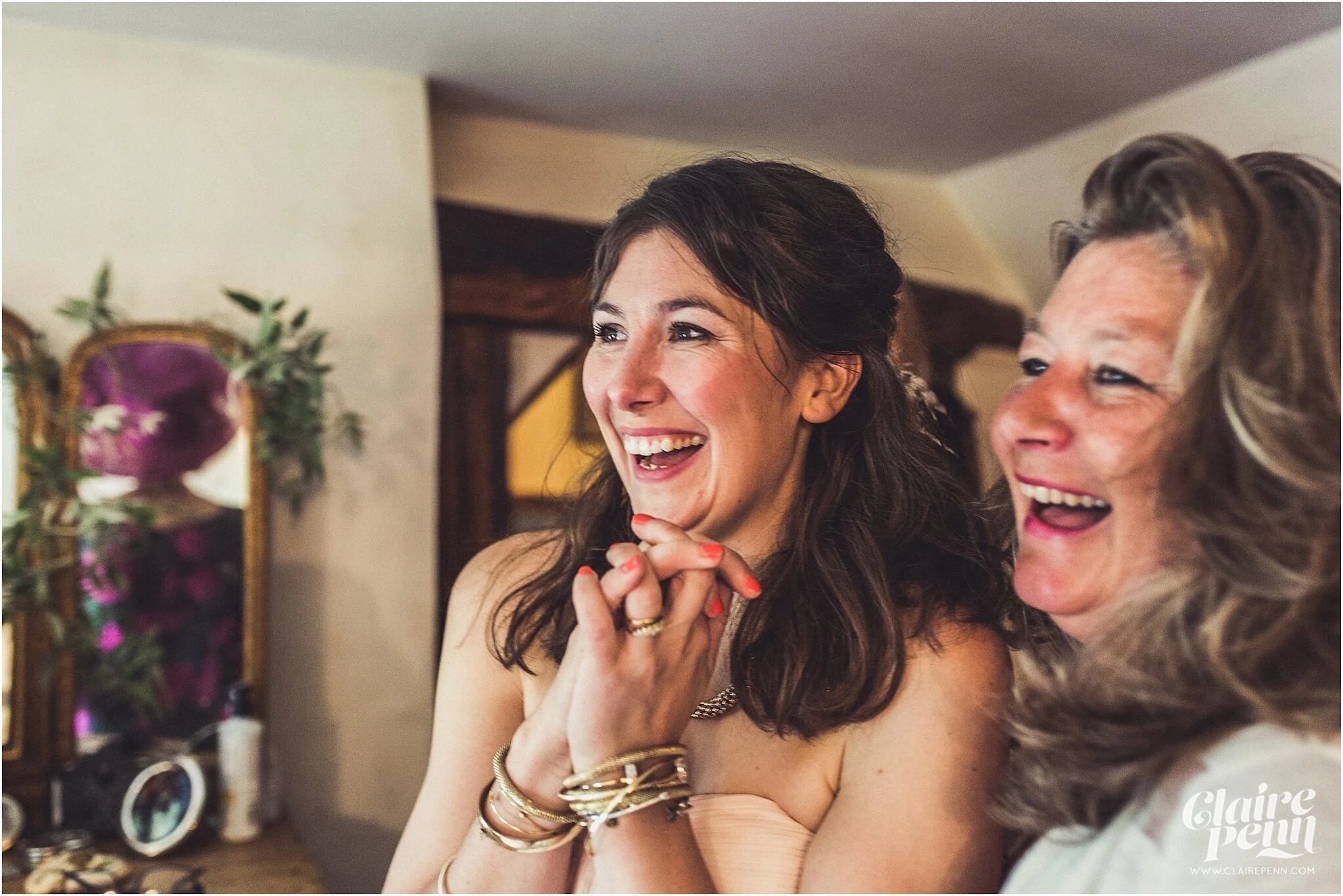 Tipi+festival+wedding+High+Billinghurst+Farm+Surrey_0016.jpg