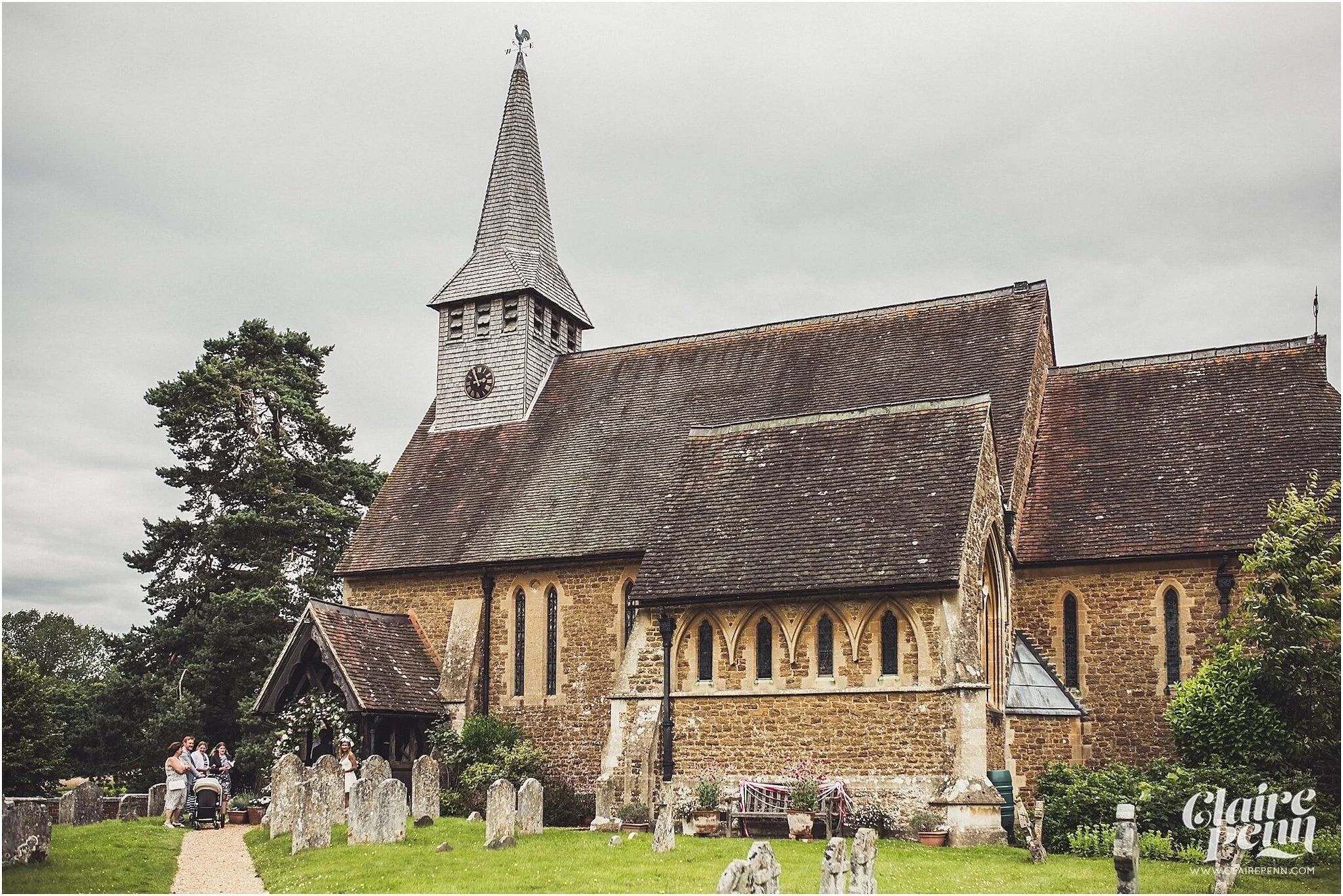 Tipi+festival+wedding+High+Billinghurst+Farm+Surrey_0018.jpg