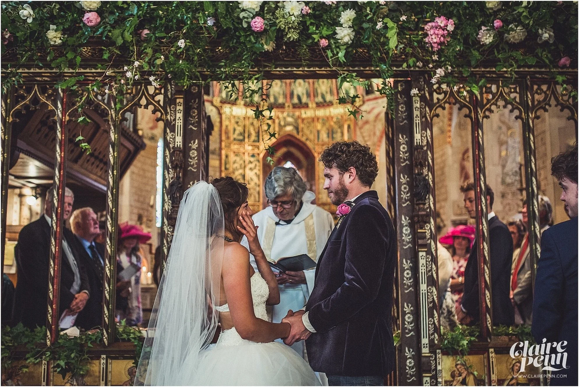 Tipi+festival+wedding+High+Billinghurst+Farm+Surrey_0028.jpg
