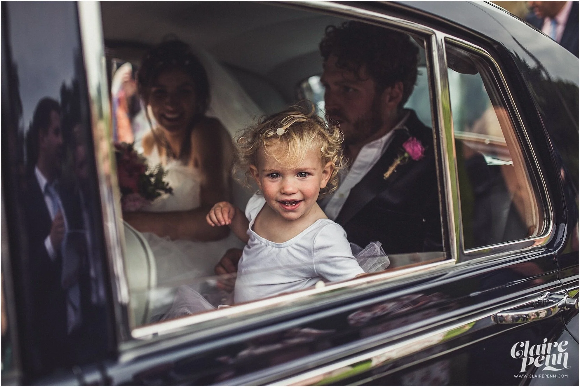 Tipi+festival+wedding+High+Billinghurst+Farm+Surrey_0039.jpg