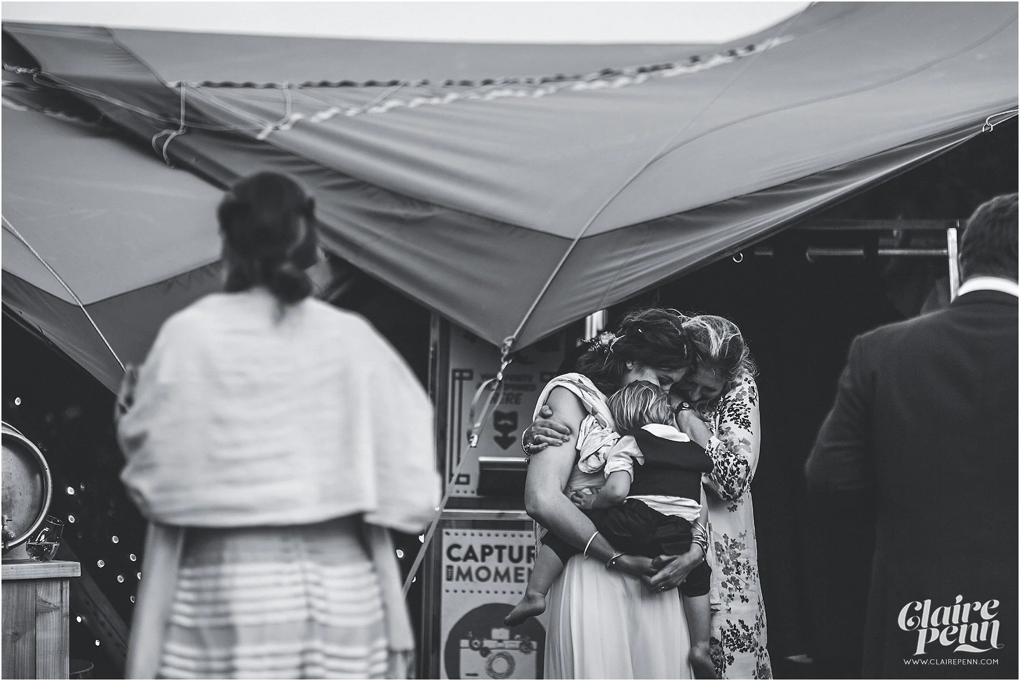Tipi+festival+wedding+High+Billinghurst+Farm+Surrey_0070.jpg