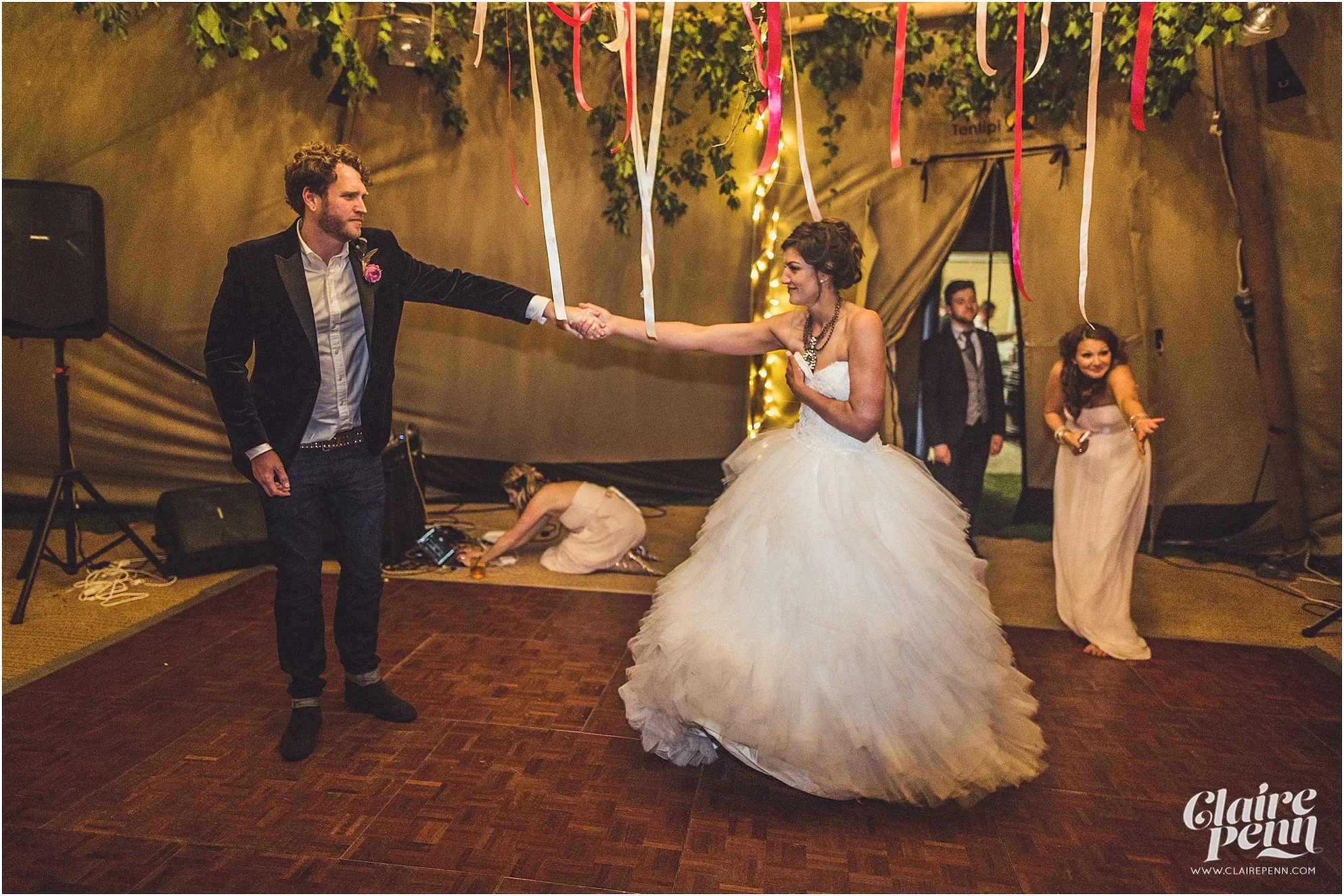 Tipi+festival+wedding+High+Billinghurst+Farm+Surrey_0087.jpg