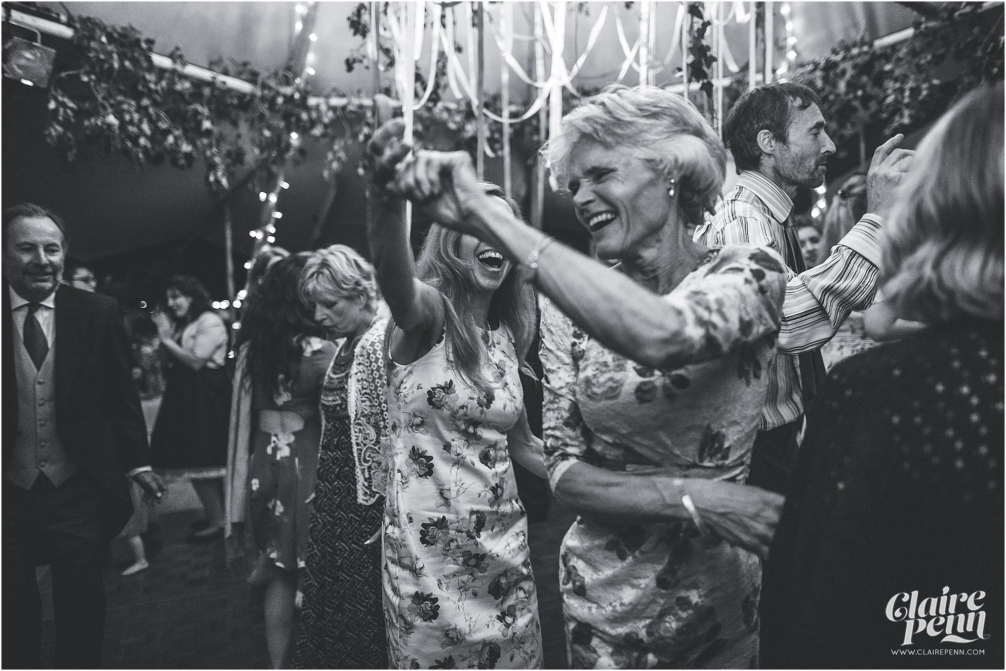 Tipi+festival+wedding+High+Billinghurst+Farm+Surrey_0096.jpg