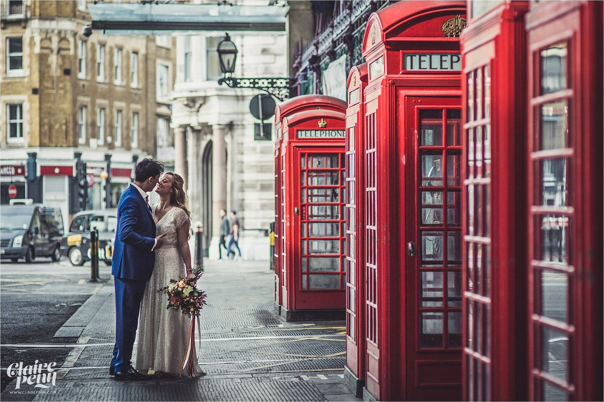 A stylish London wedding at Stoke Newington town hall and The Fable Bar & Restaurant (plus first look) - Helen & John