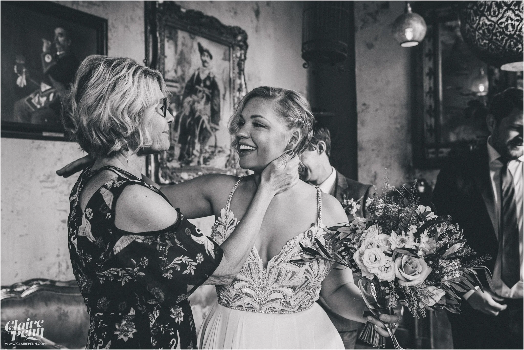 Paradise+by+way+of+Kensall+Green+London+pub+intimate+wedding_0031.jpg