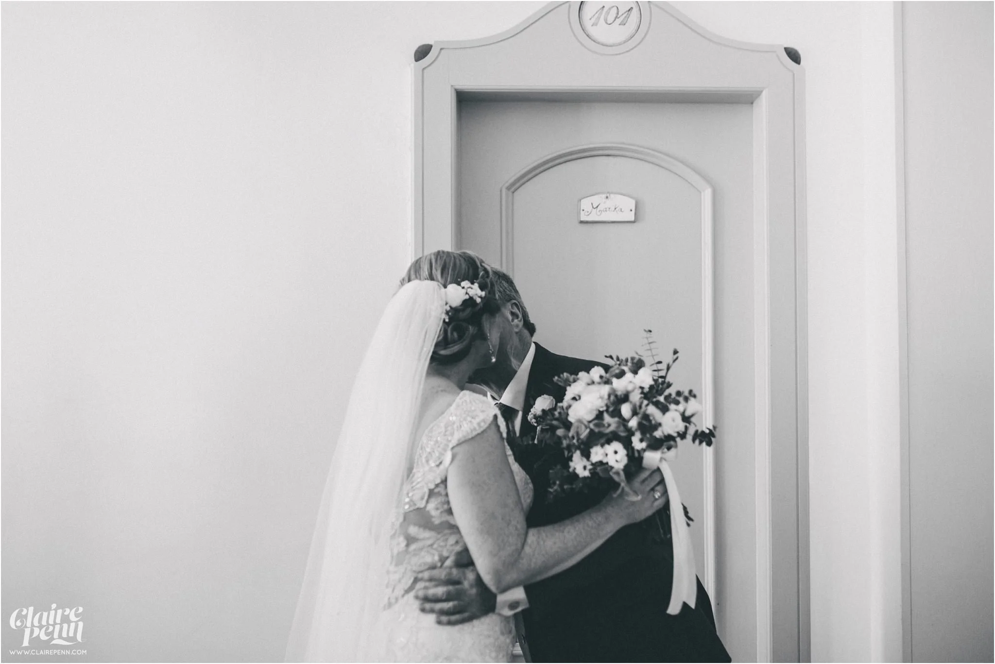Hilltop+destination+wedding+Santa+Maria+di+Castellabate+Italy_0015.jpg