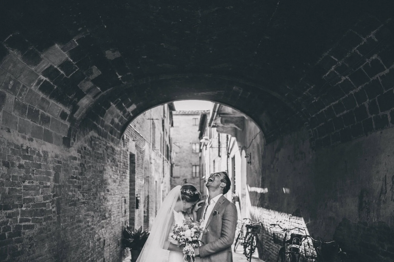 Lucy & Nick: Buonconvento, Tuscany, Italy