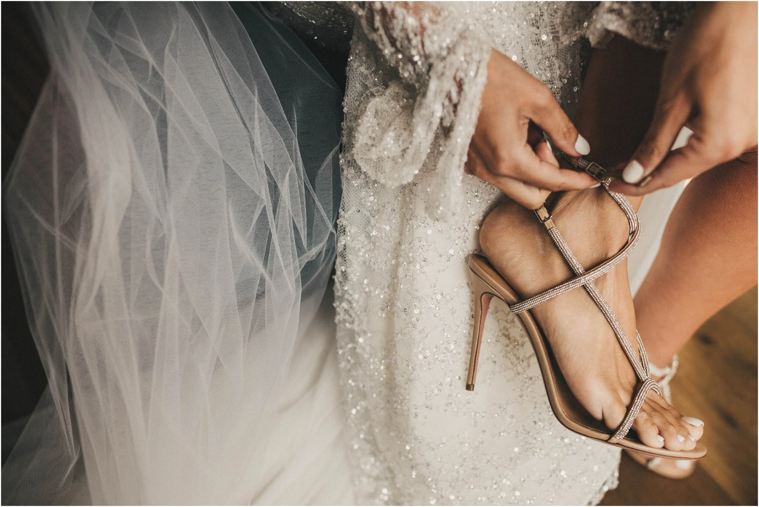Asylum+Chapel+wedding+One+Friendly+Place-015_blog.jpg