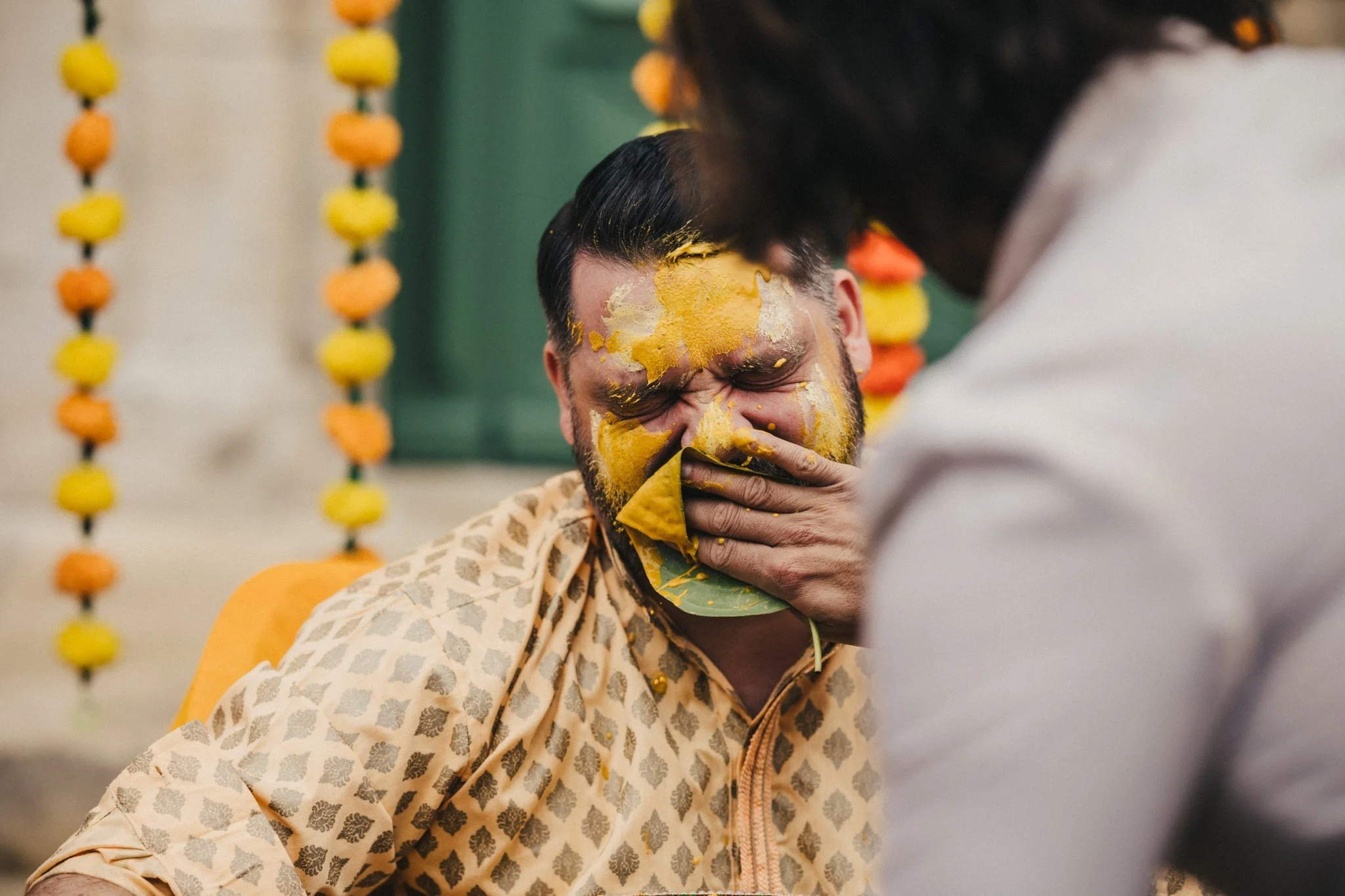 Sonam+&+David+pithi+ceremony+Manoir+de+Longeveau+France-026.jpg