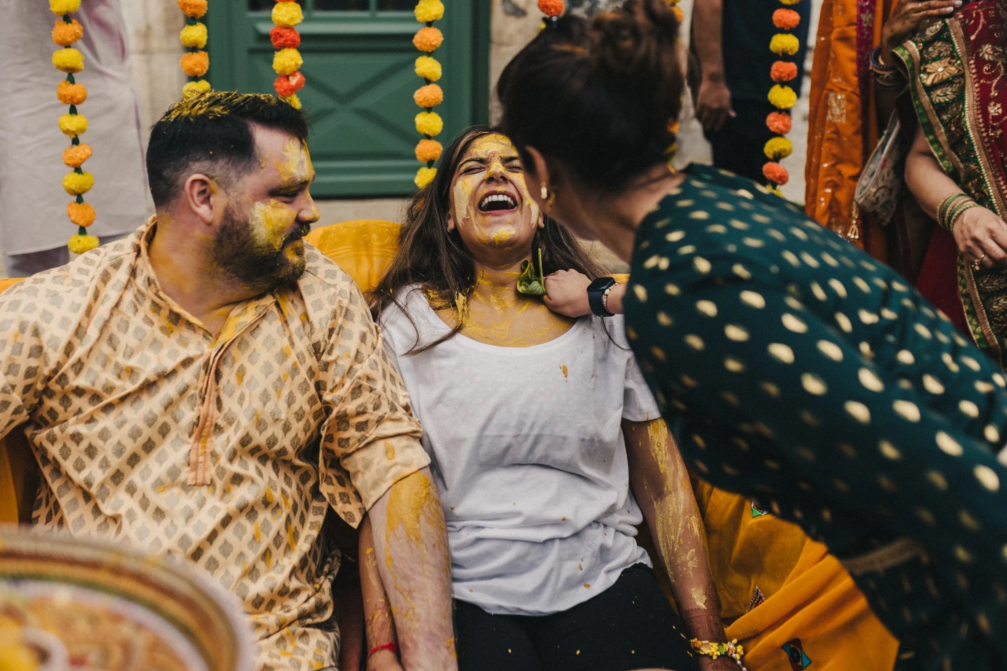 Sonam+&+David+pithi+ceremony+Manoir+de+Longeveau+France-028.jpg