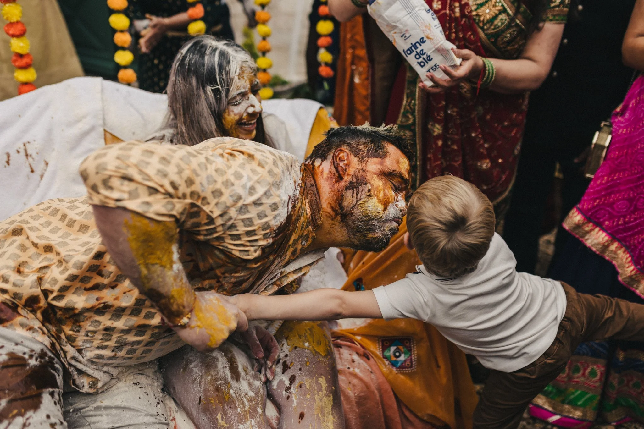 Sonam+&+David+pithi+ceremony+Manoir+de+Longeveau+France-032.jpg