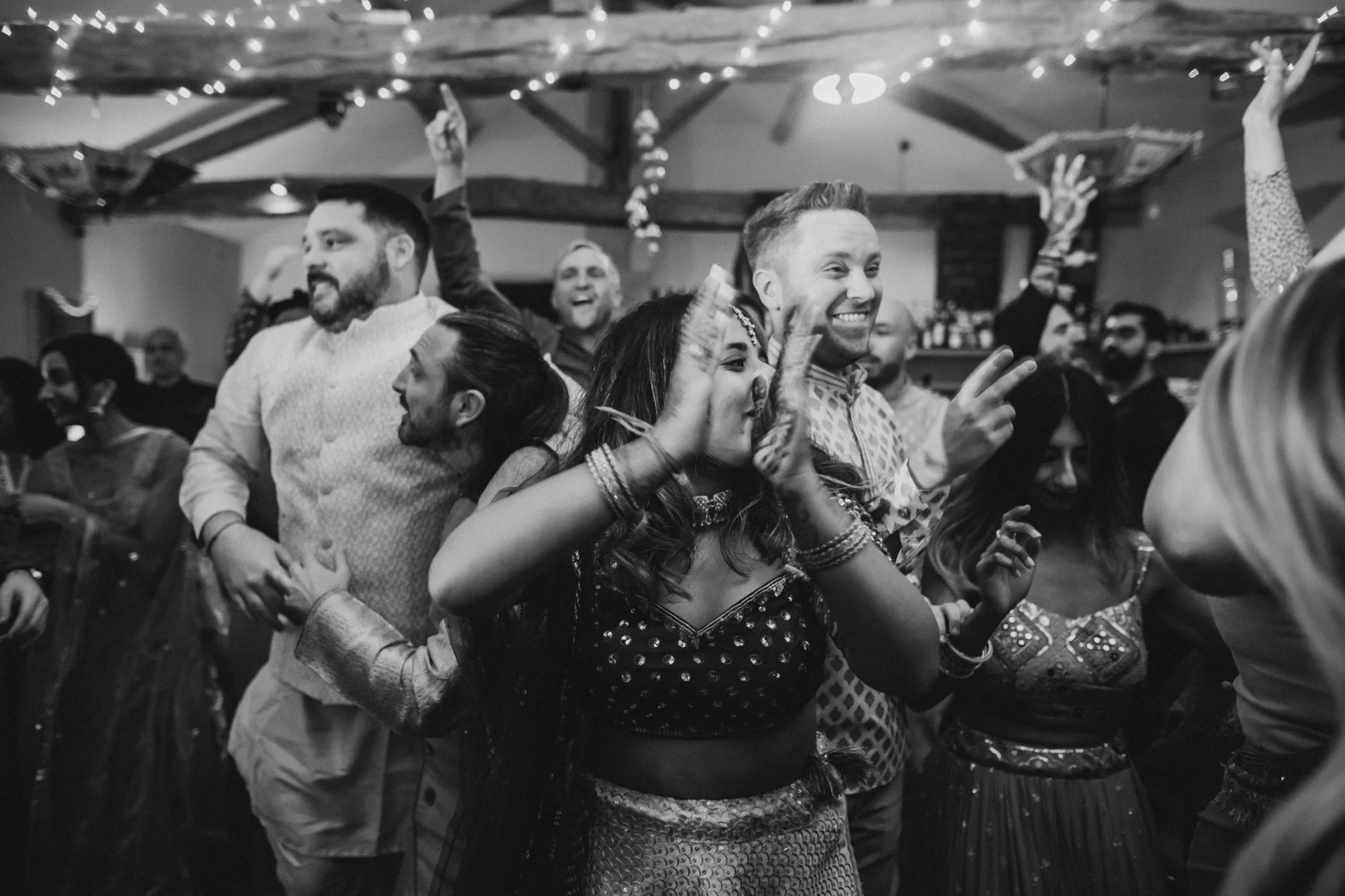 Sonam+&+David+pithi+ceremony+Manoir+de+Longeveau+France-051.jpg