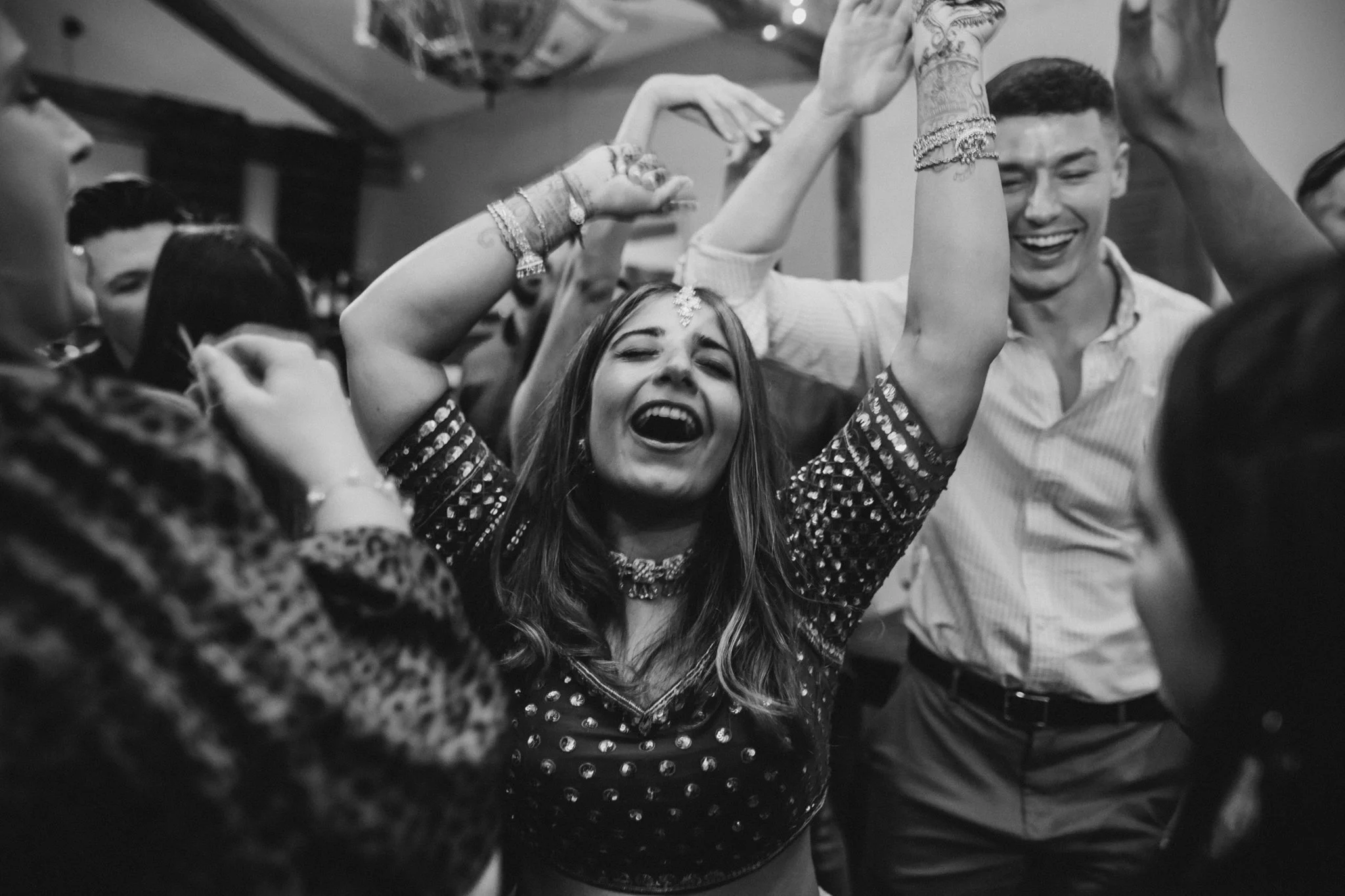 Sonam+&+David+pithi+ceremony+Manoir+de+Longeveau+France-055.jpg