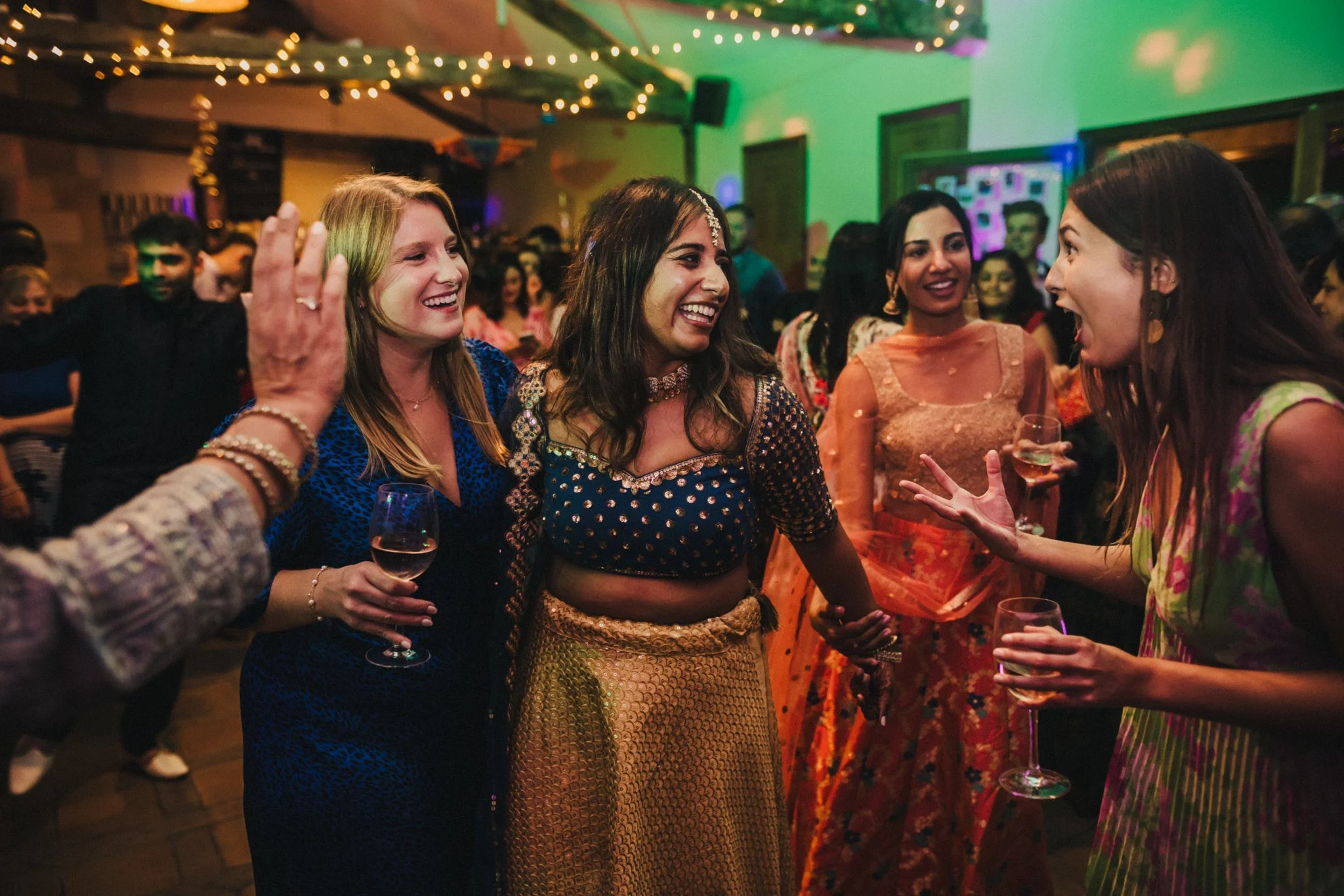 Sonam+&+David+pithi+ceremony+Manoir+de+Longeveau+France-061.jpg