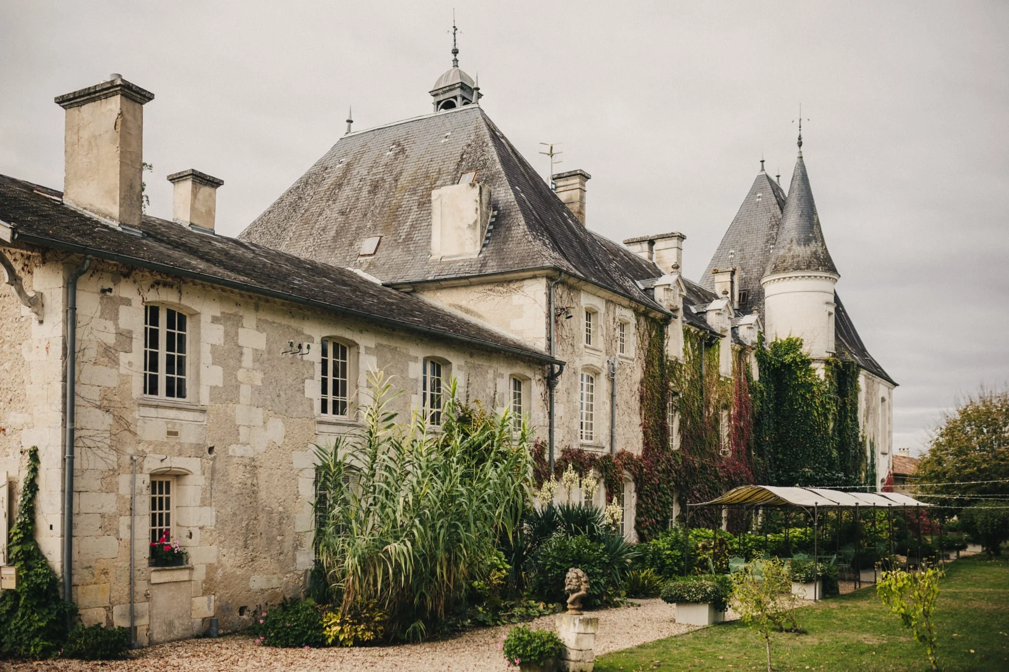 Sonam+&+David+wedding+Chateau+le+Mas+de+Montet-001.jpg