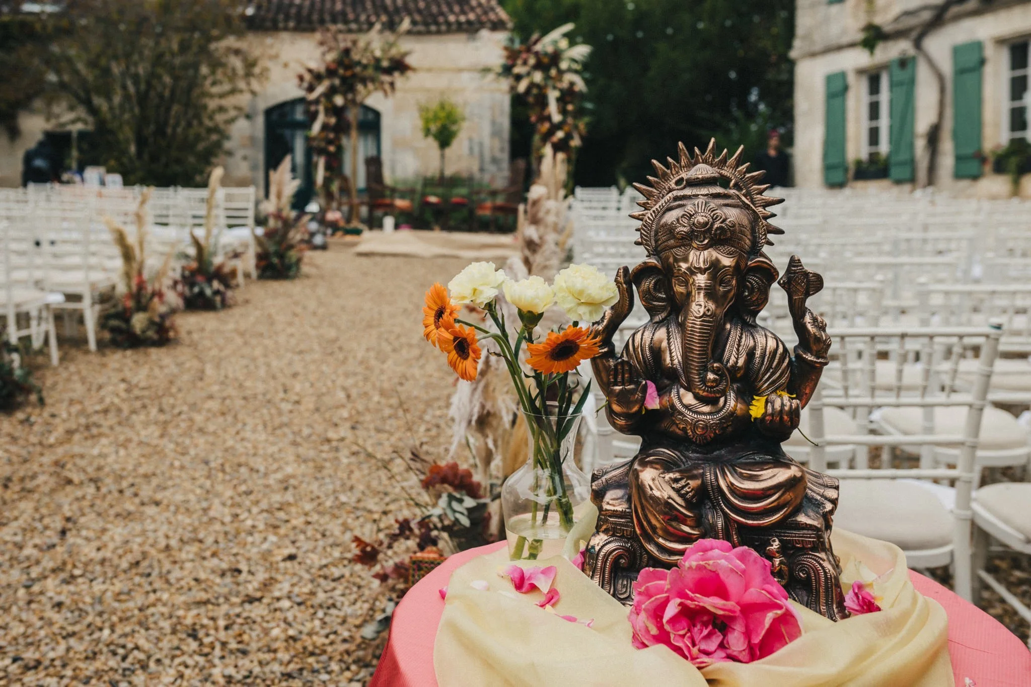Sonam+&+David+Hindu+ceremony+Manoir+de+Longeveau+France-004.jpg