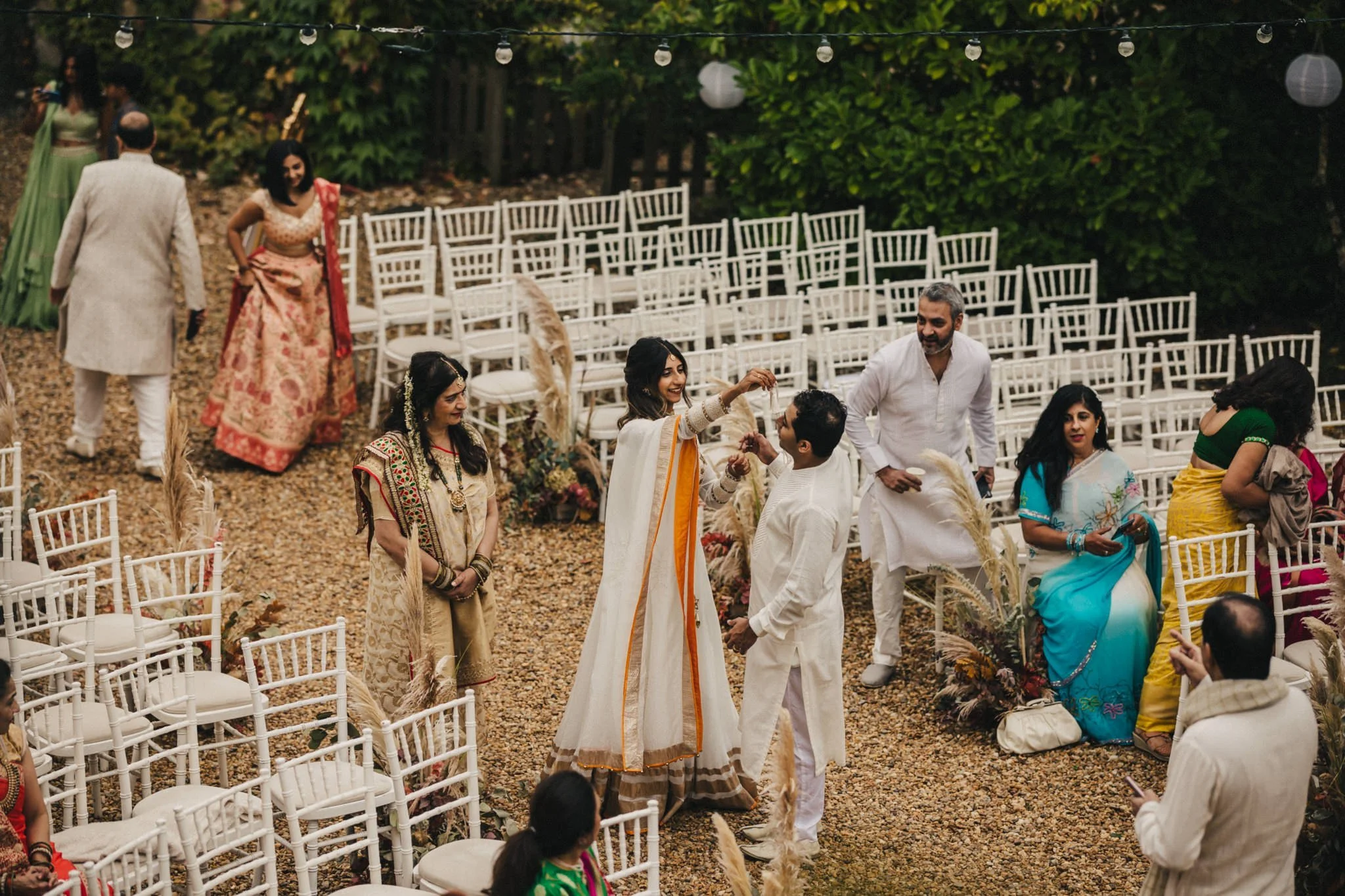 Sonam+&+David+Hindu+ceremony+Manoir+de+Longeveau+France-015.jpg
