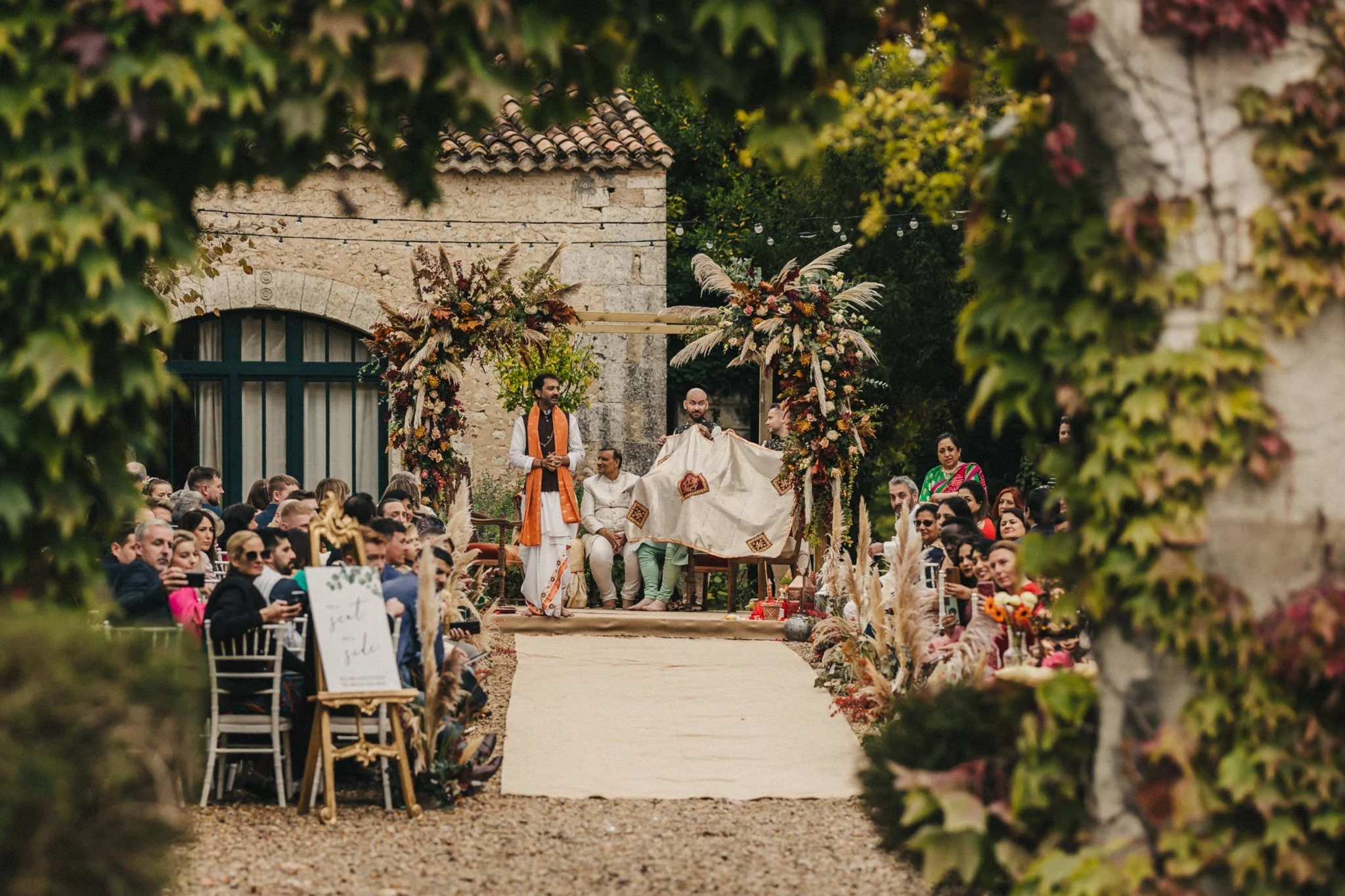 Sonam+&+David+Hindu+ceremony+Manoir+de+Longeveau+France-030.jpg