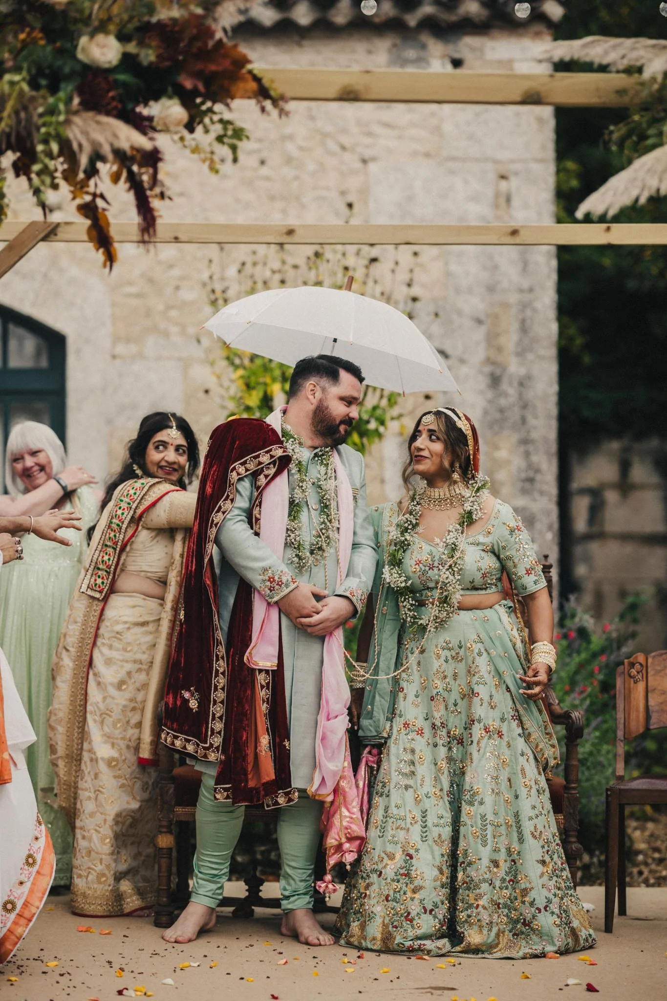 Sonam+&+David+Hindu+ceremony+Manoir+de+Longeveau+France-040.jpg