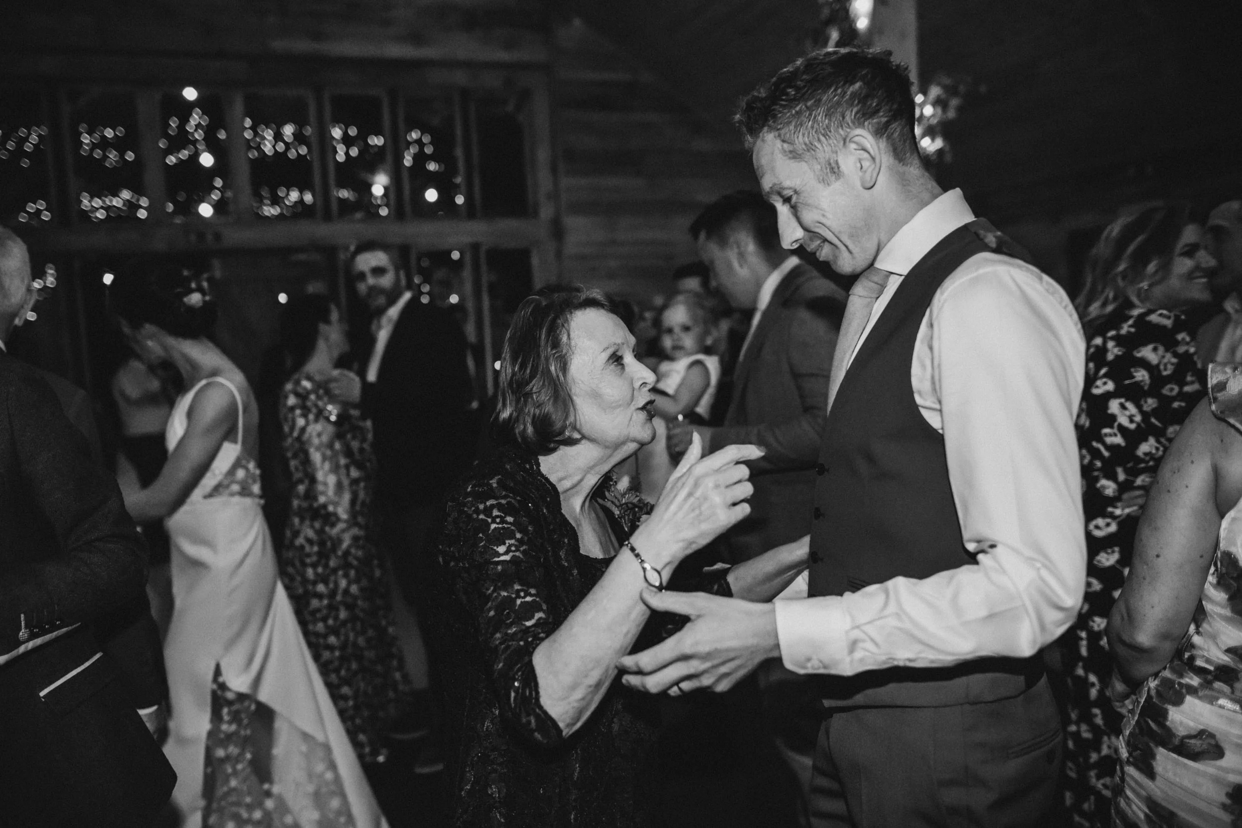 High+Billinghurst+Farm+wedding-078.jpg
