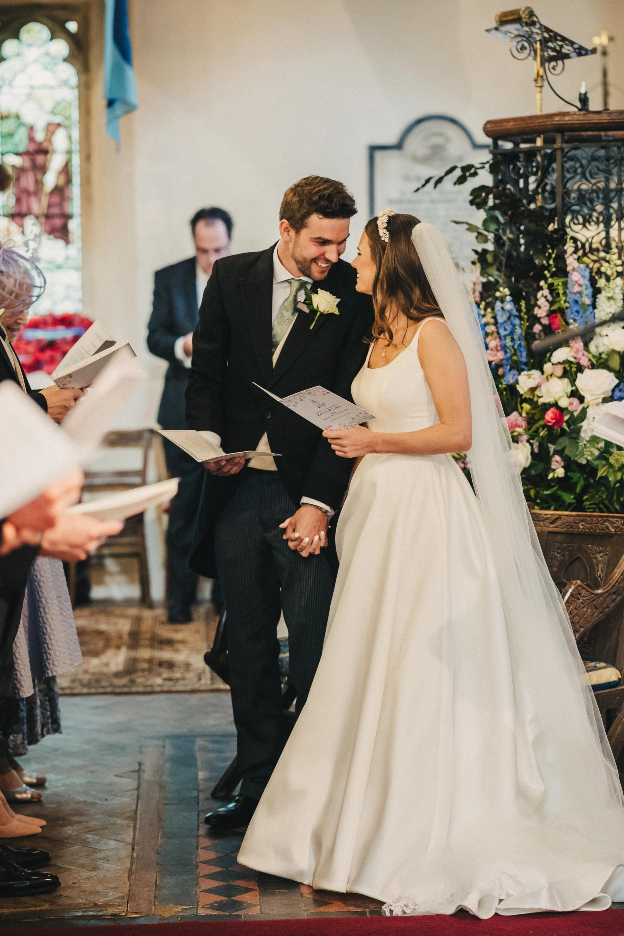 Houghton+Lodge+Gardens+wedding+Winchester+Hampshire-031.jpg