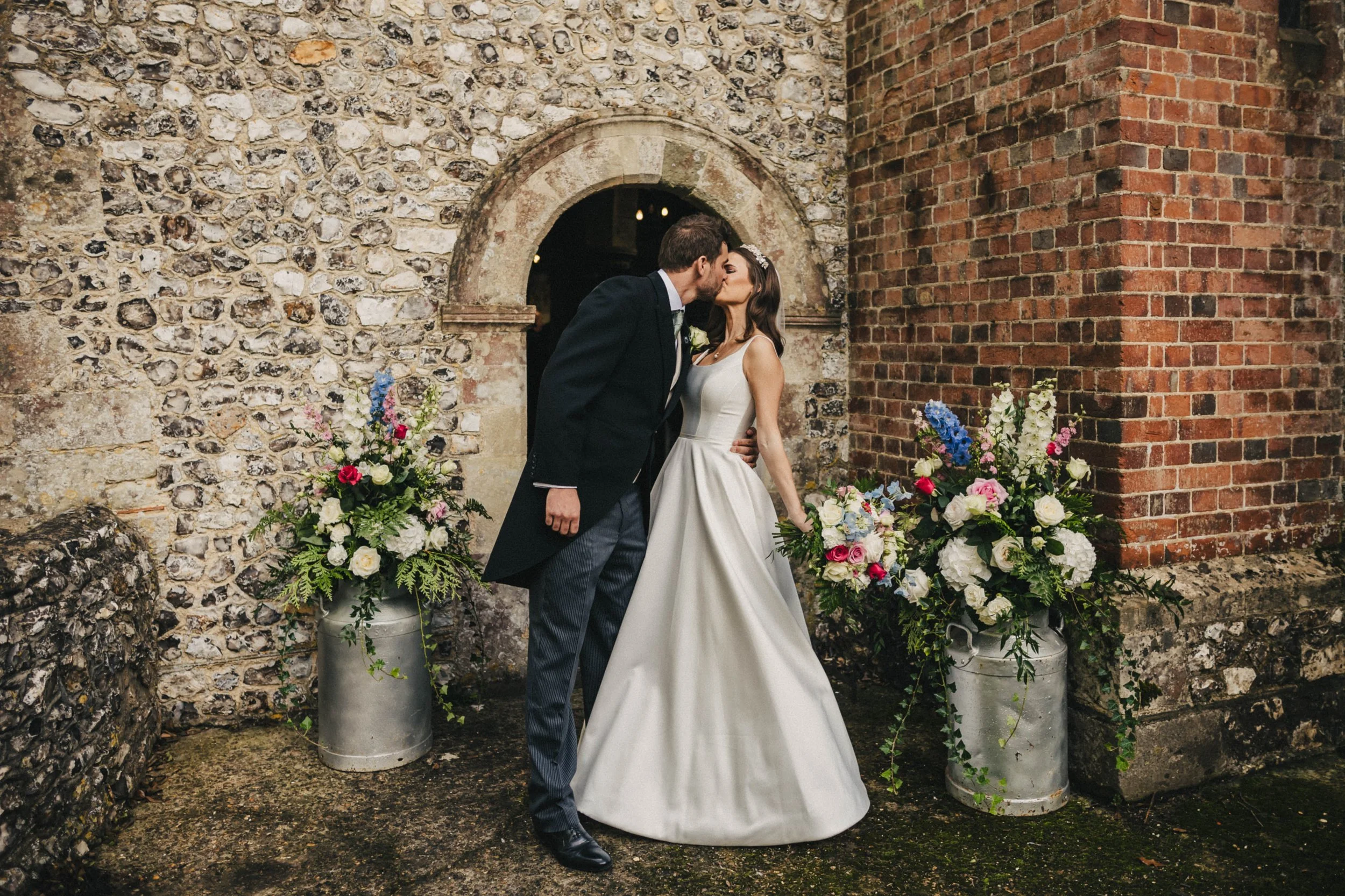Houghton+Lodge+Gardens+wedding+Winchester+Hampshire-037.jpg