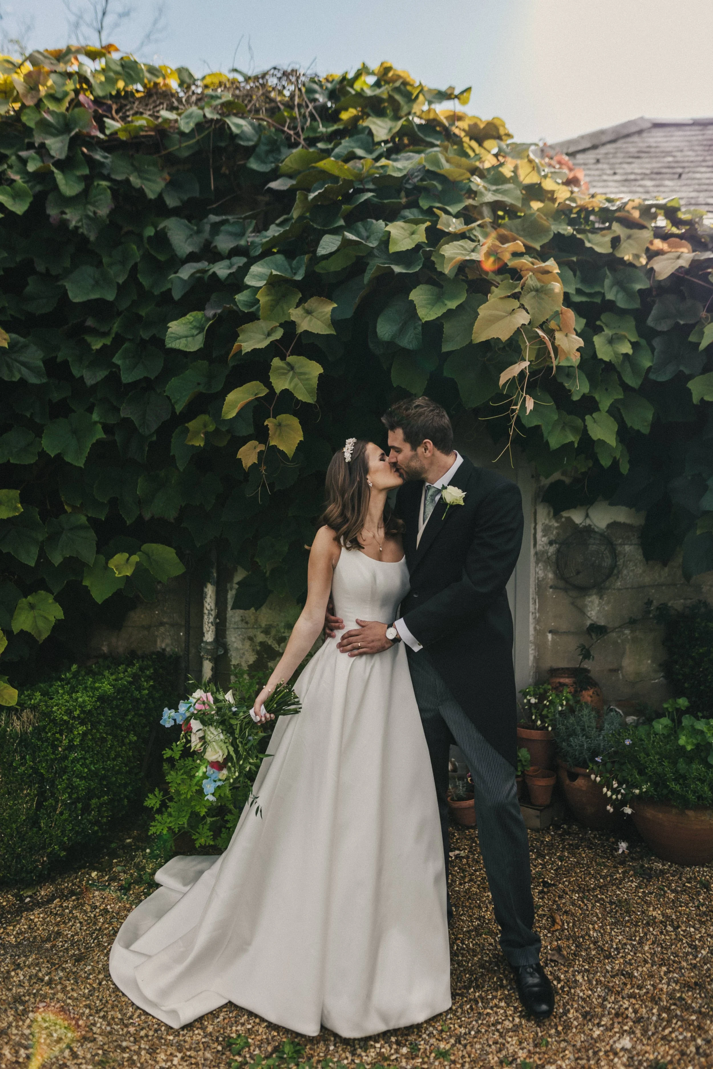 Houghton+Lodge+Gardens+wedding+Winchester+Hampshire-048.jpg