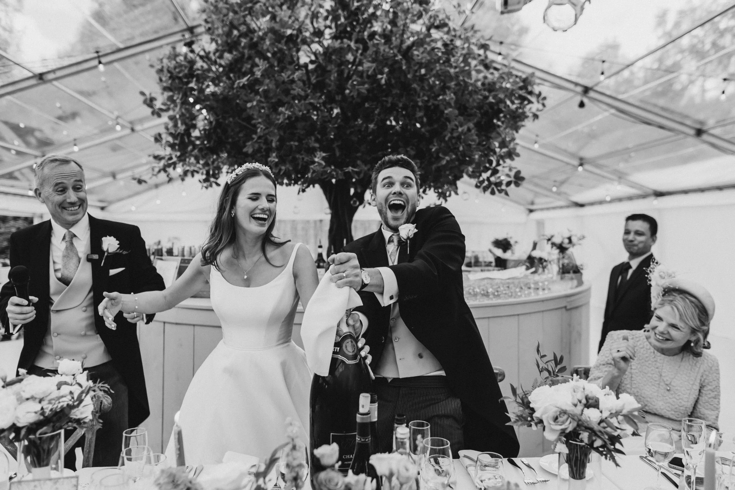 Houghton+Lodge+Gardens+wedding+Winchester+Hampshire-079.jpg