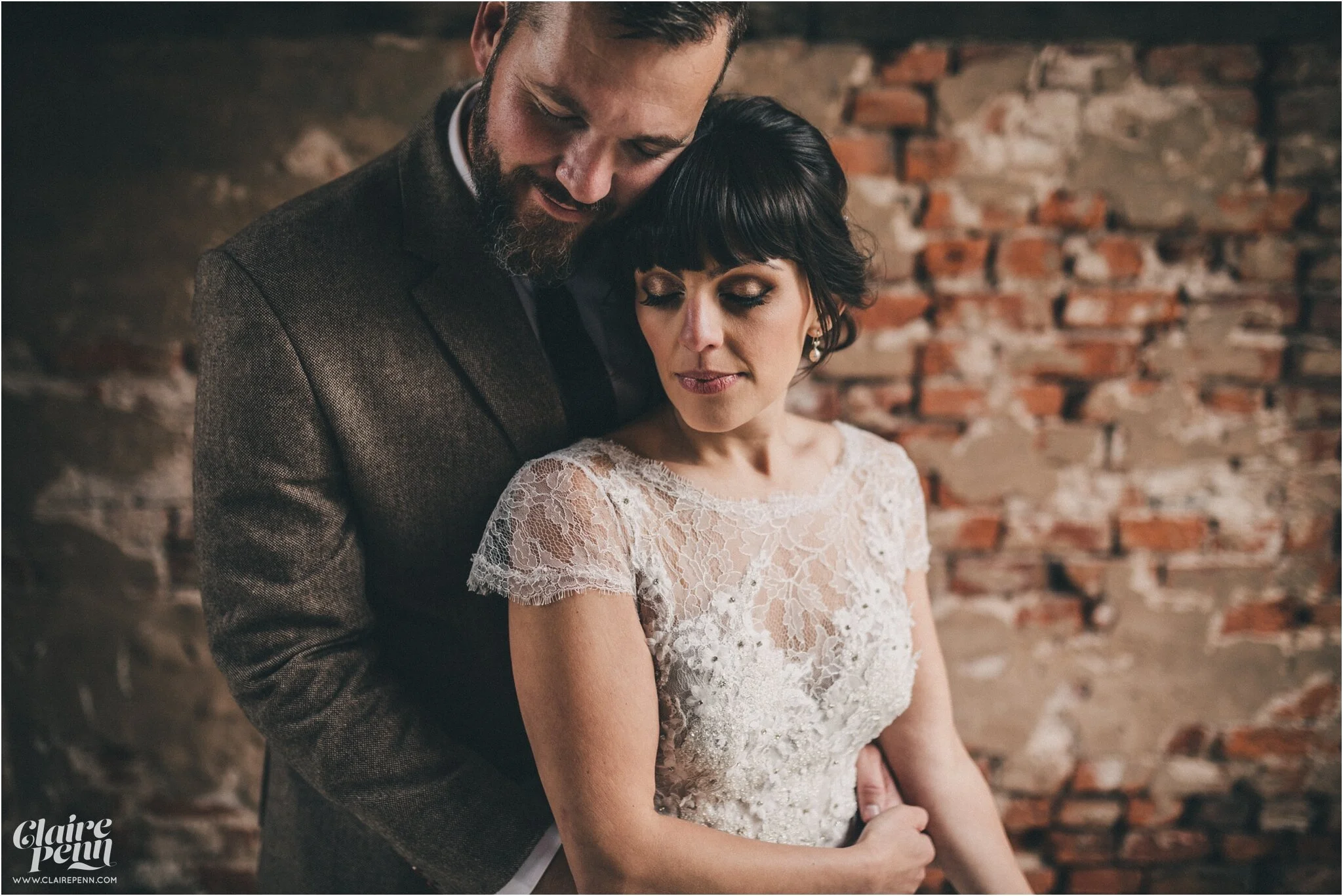 An Aussie/Yorkshire wedding at Hazel Gap Barn, Nottinghamshire - Alyssar & Stephen