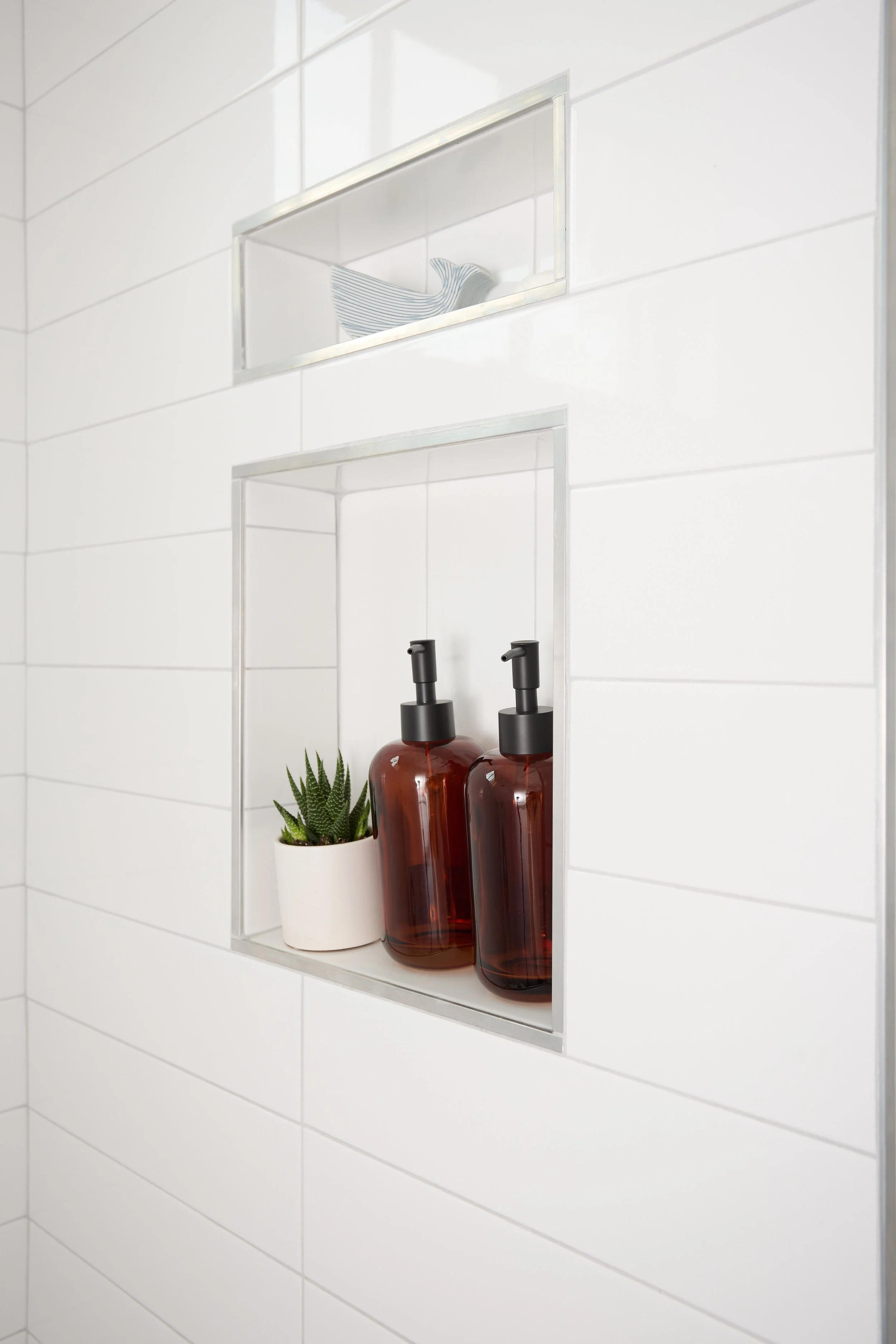 AP guest bath niche.jpg