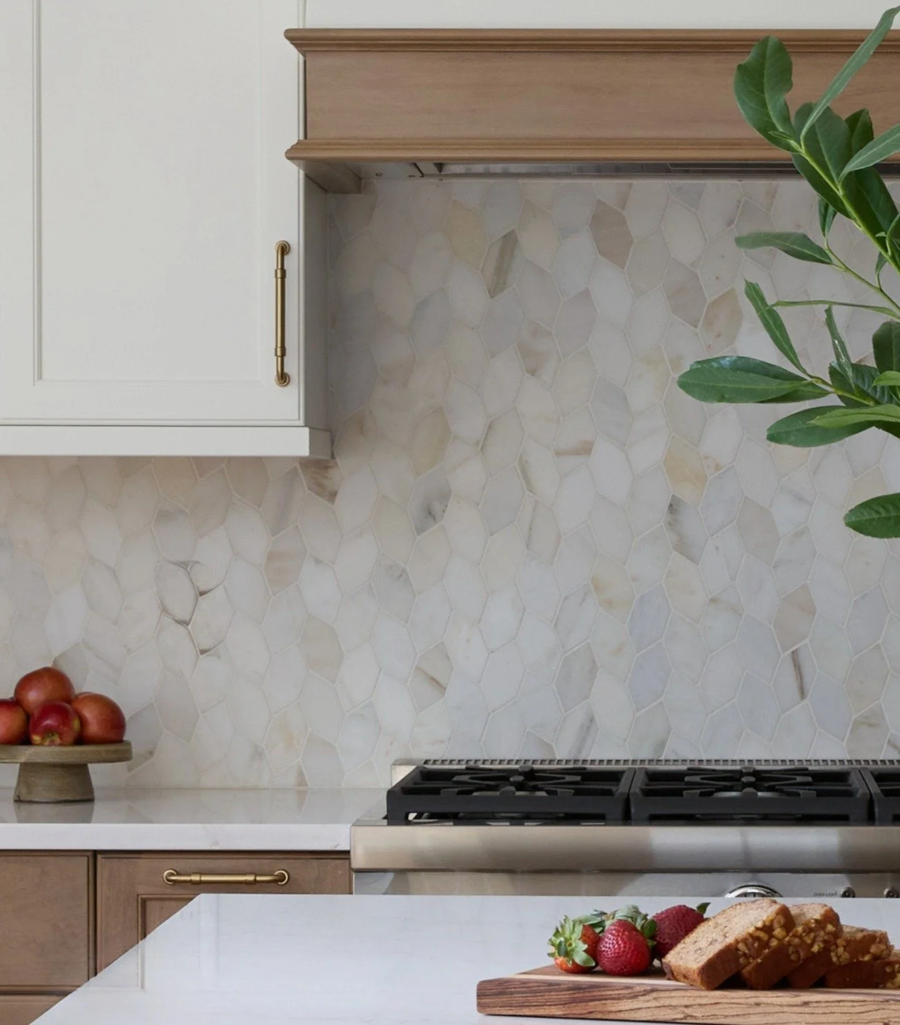 belmar kitchen backsplash close-up.jpg