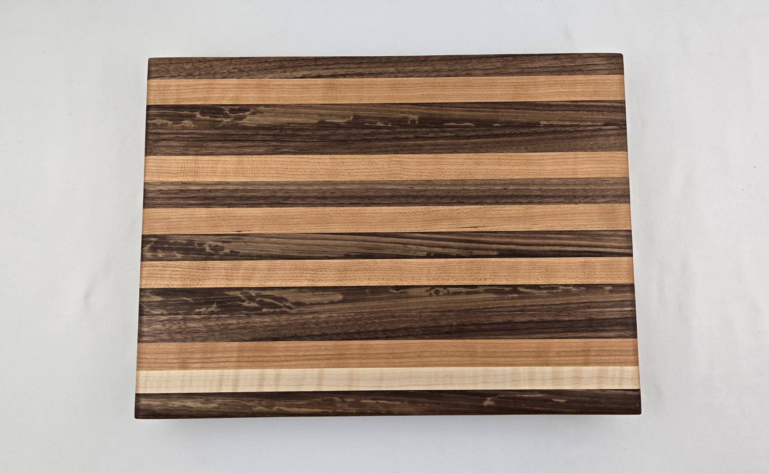 Thick Edge Grain Cutting Board (5202)