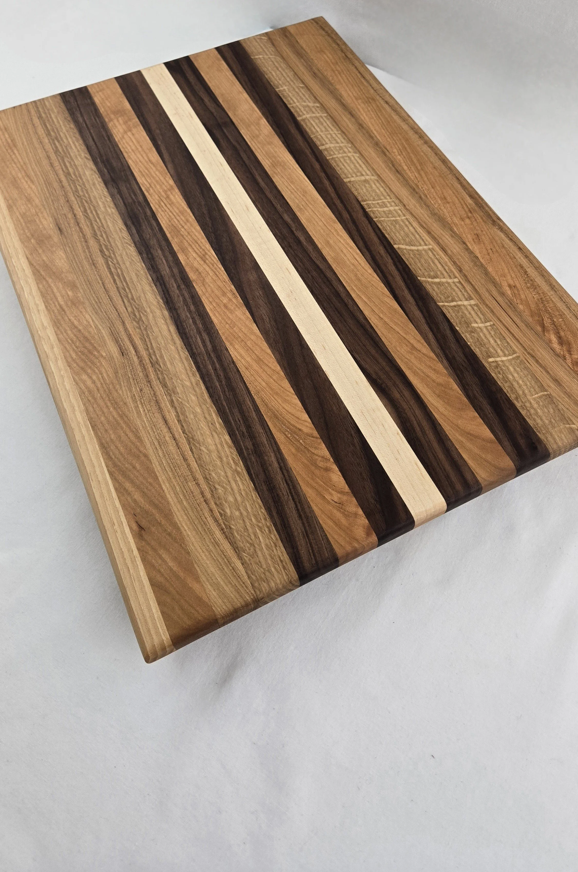 Thick Edge Grain Cutting Board (5203)