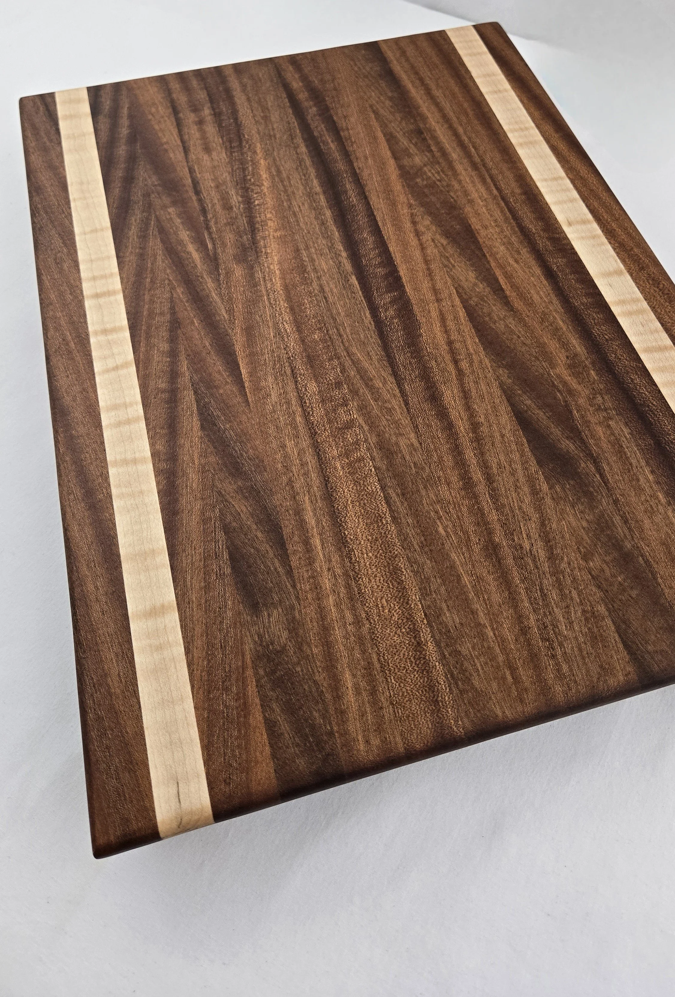 Thick Edge Grain Cutting Board (5204)