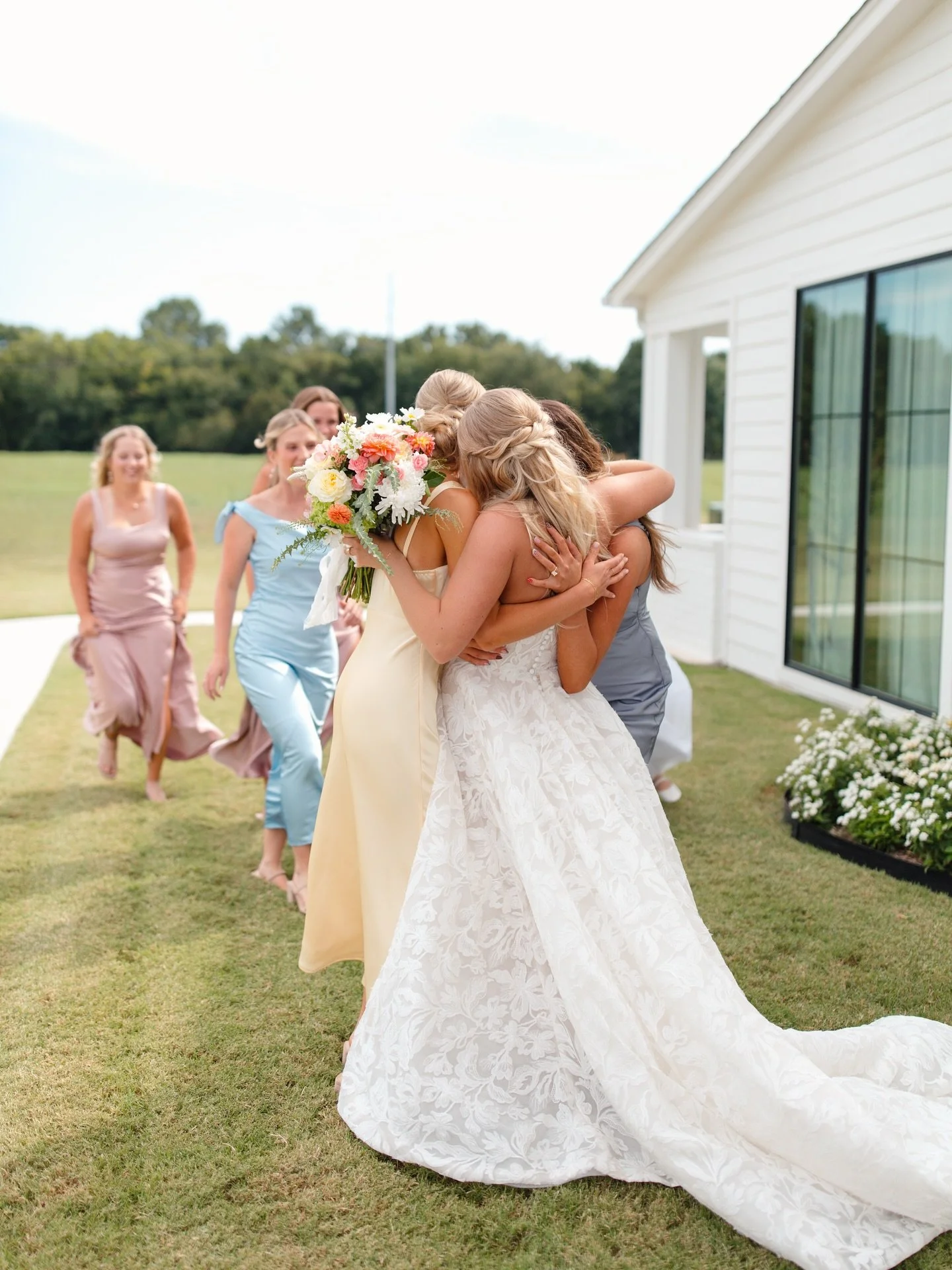 With her bridesmaids tearing up and groomsmen hyping her up, Addy&rsquo;s crew understood the assignment for her STUNNING first look🩷💐💍💒

Coordination: @divineworkseventco 
Venue: @bluestemmanor 
Photography: @cunninghamkatie 
Dress: @chantilly.o