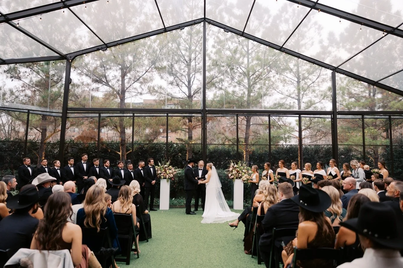 A moment like this deserves your full attention✨💍💐🥂

No thinking about what&rsquo;s happening next
No wondering if the timeline is running behind
No worrying if the reception is ready

Just being fully present. That&rsquo;s the quiet magic of havi